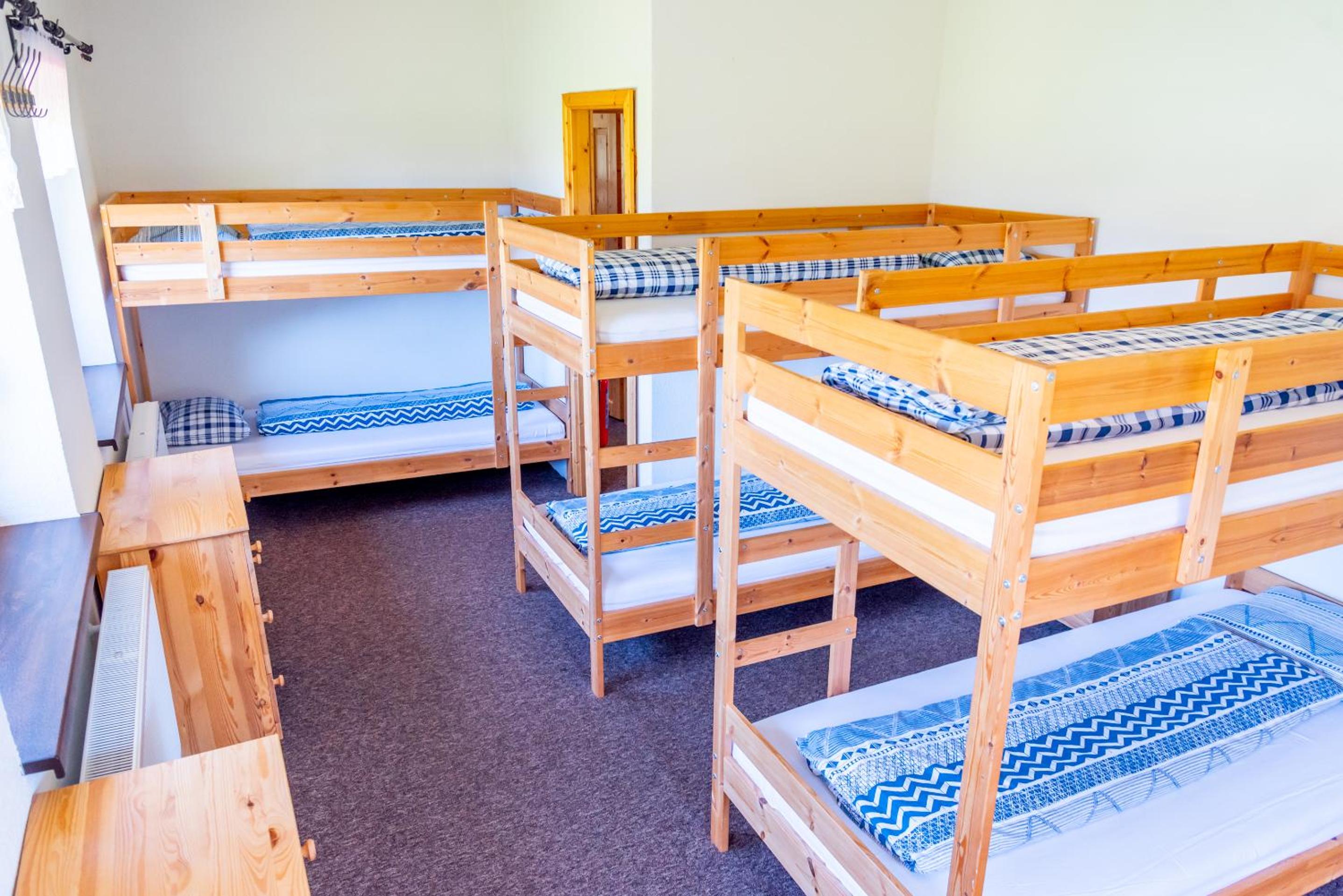 Bed in 8-Bed Mixed Dormitory Room photo 3
