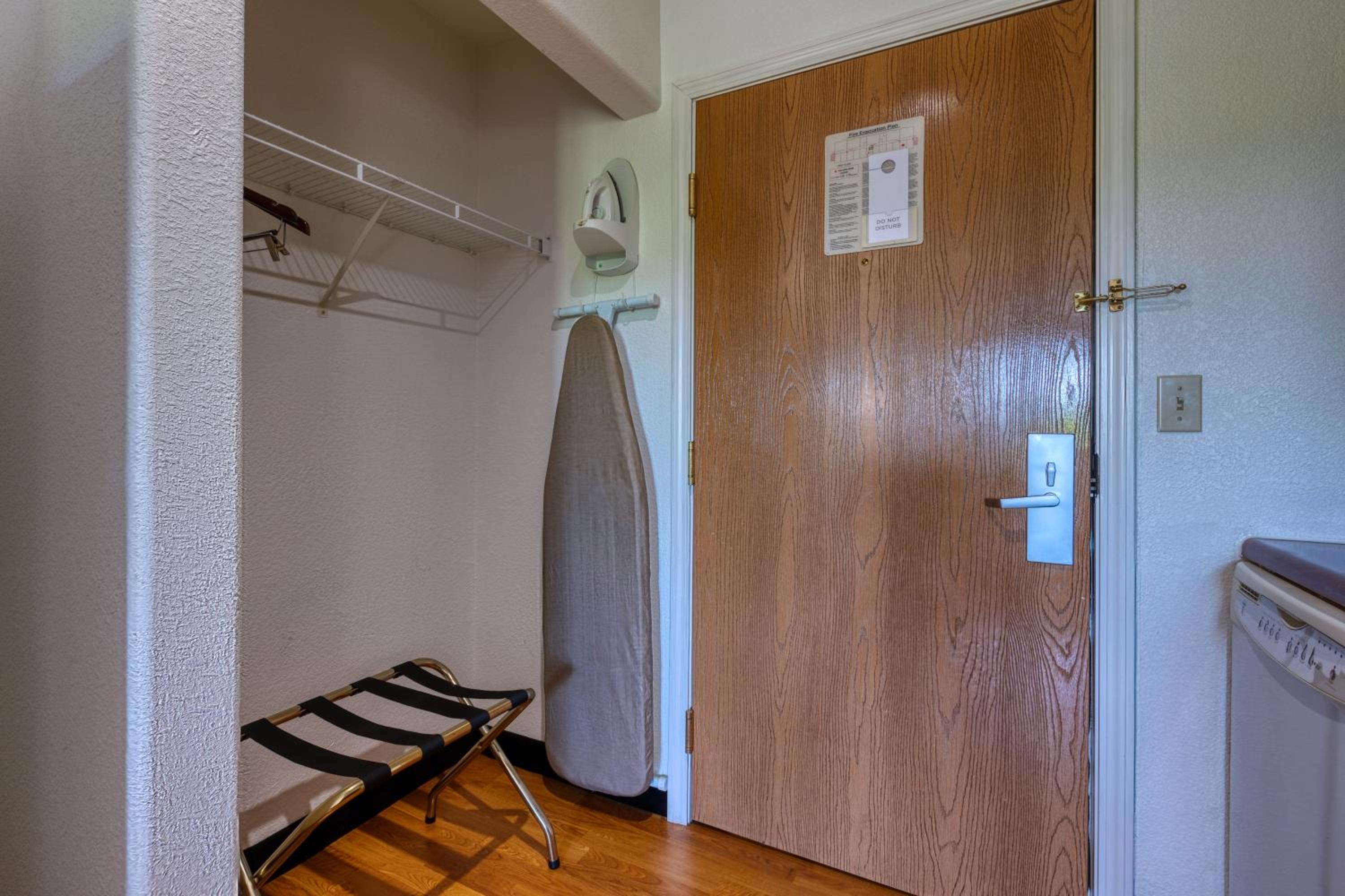 Double Room - Photo 4