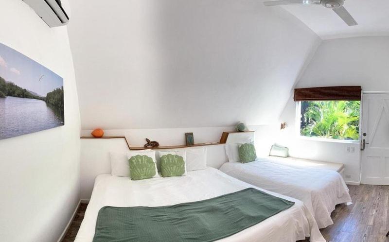 Connecting Bungalow