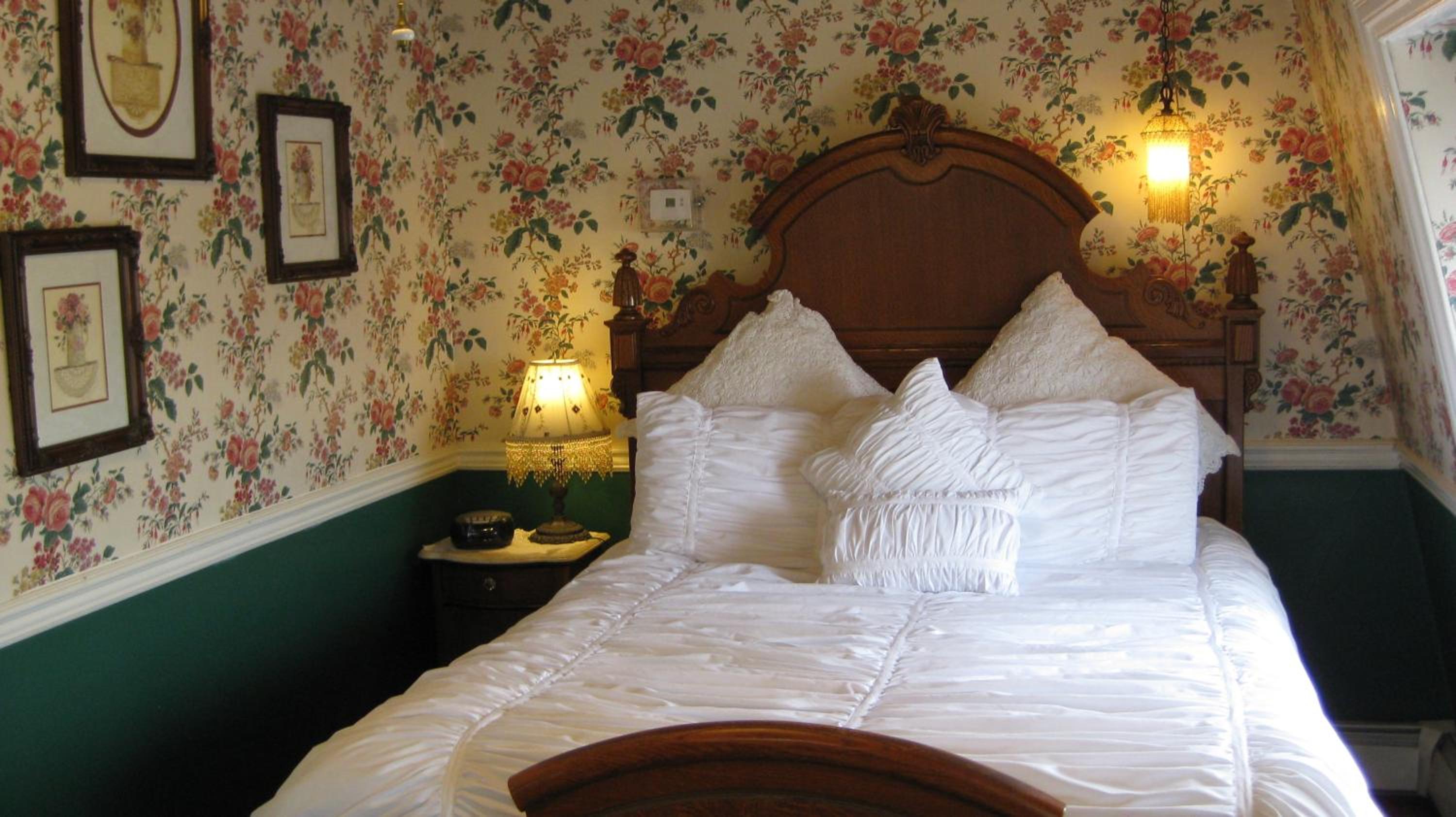 Petite Queen Room photo 2