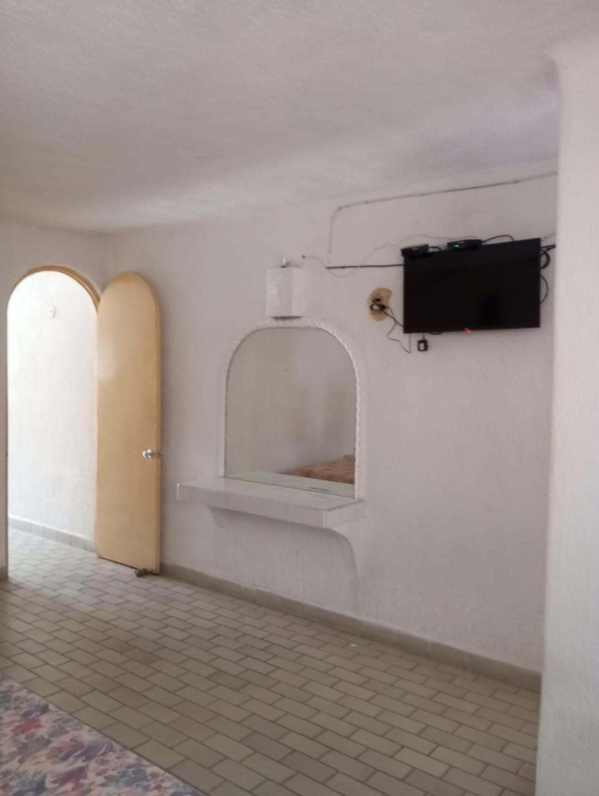 Bungalow - Photo 2