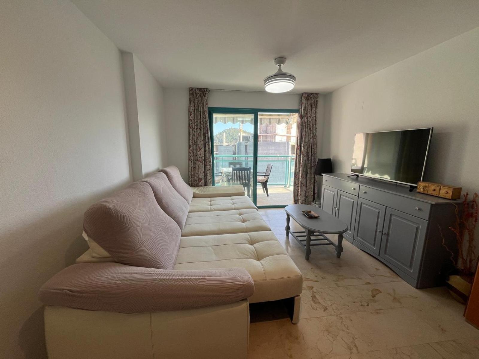 One-Bedroom Apartment photo 2