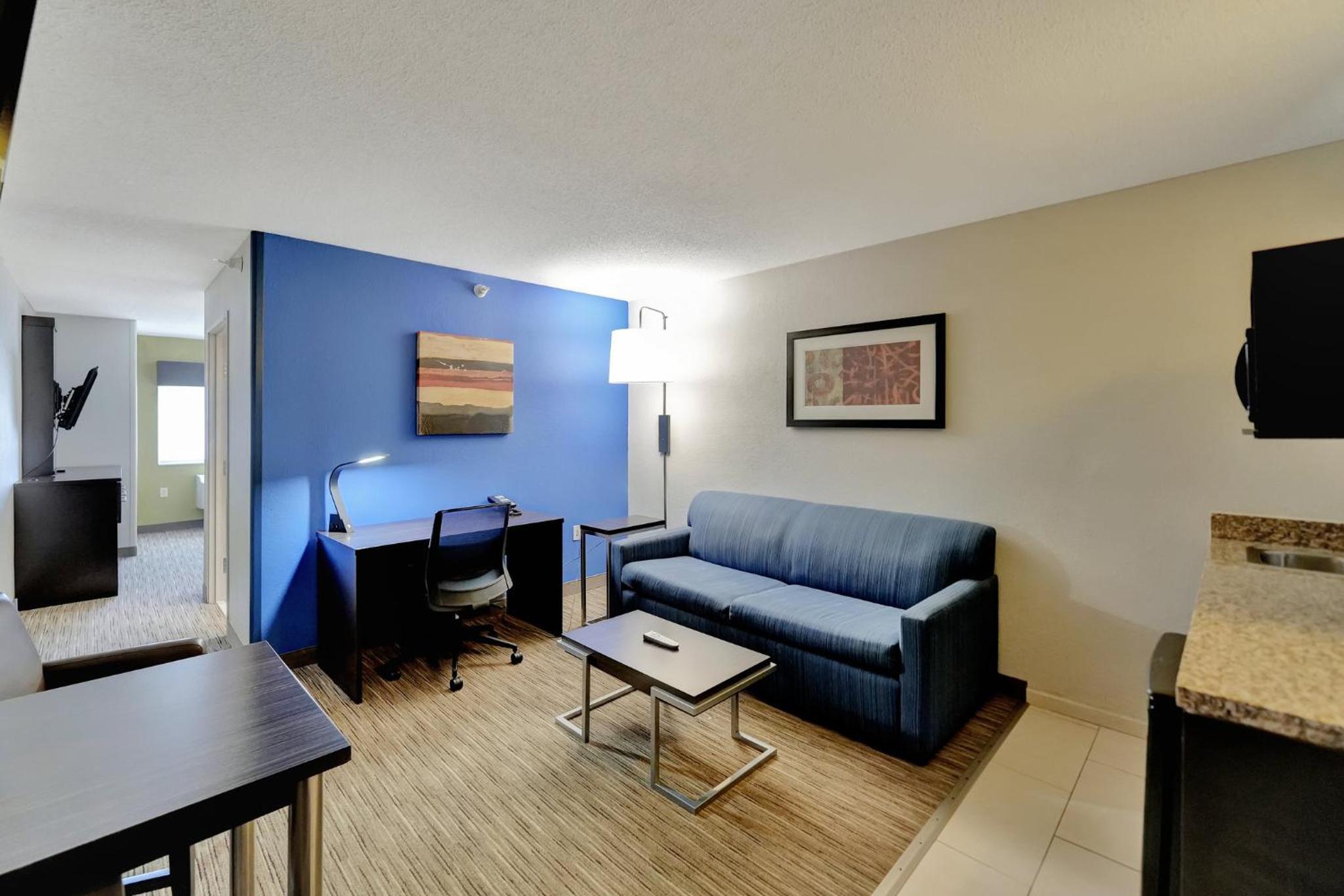 King Suite - Photo 6