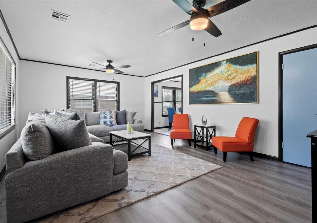 Three-Bedroom House photo 1