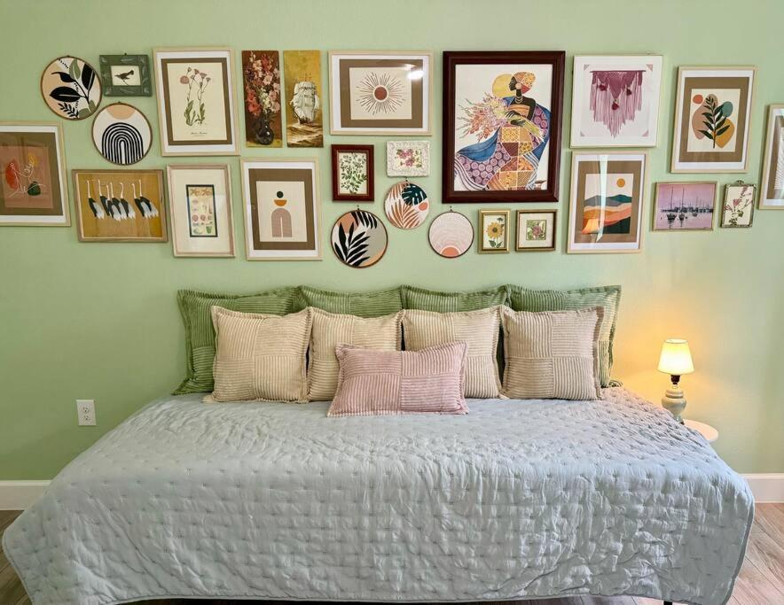 Four-Bedroom House photo 1
