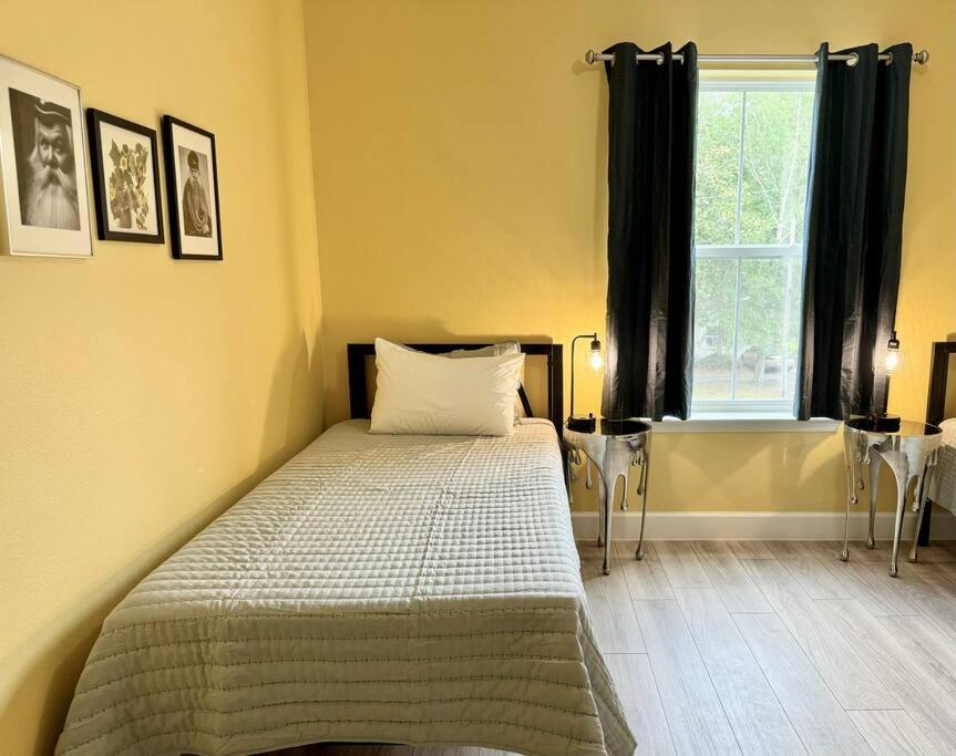 Four-Bedroom House photo 2