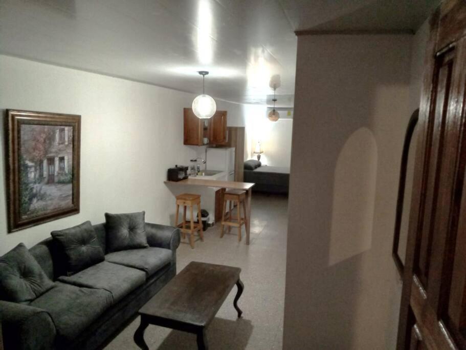 One-Bedroom Apartment photo 1