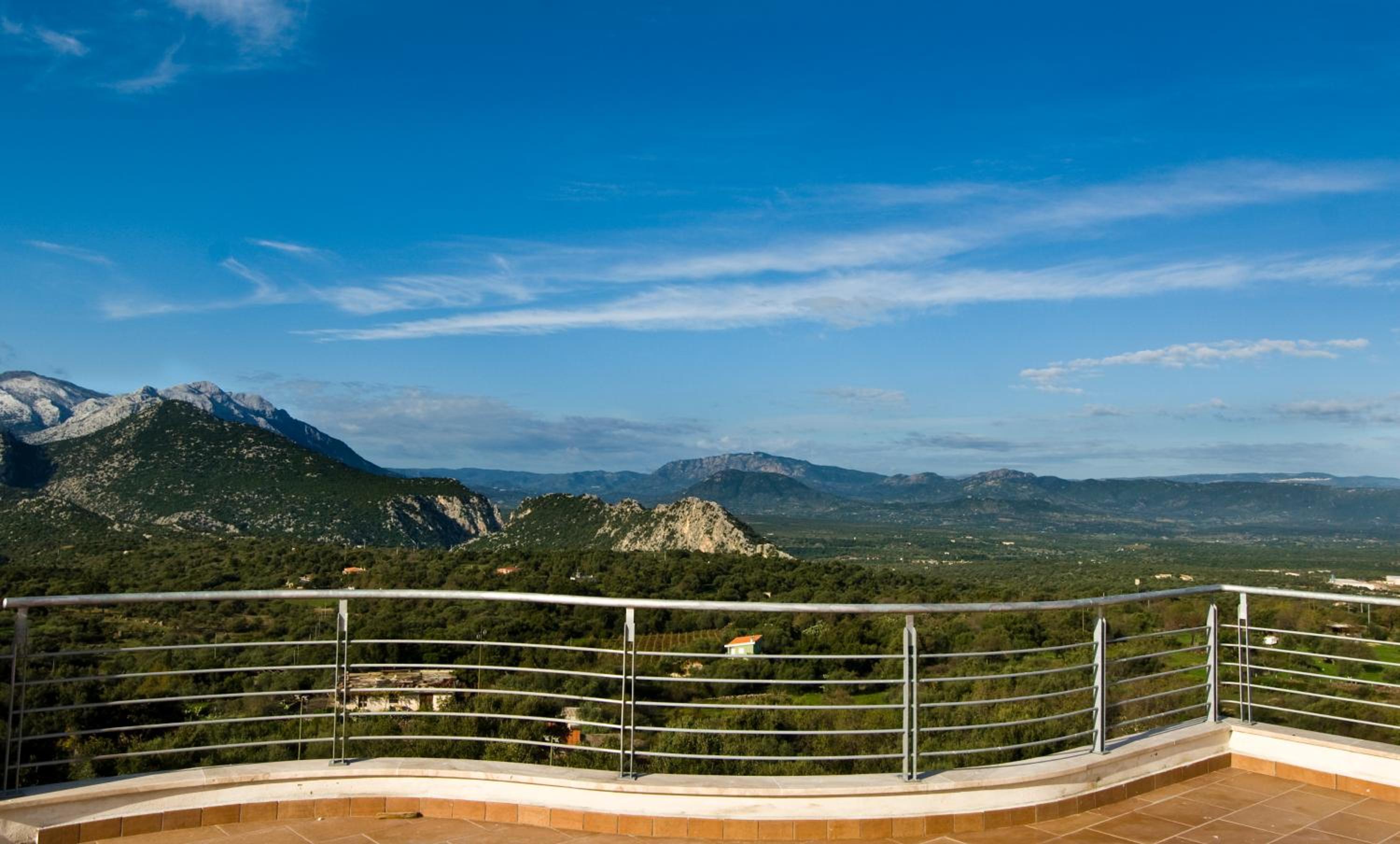 Suite - Photo 3