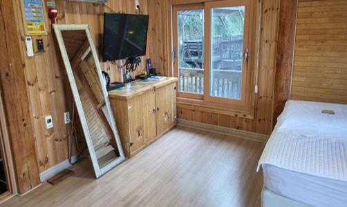 One-Bedroom House photo 3