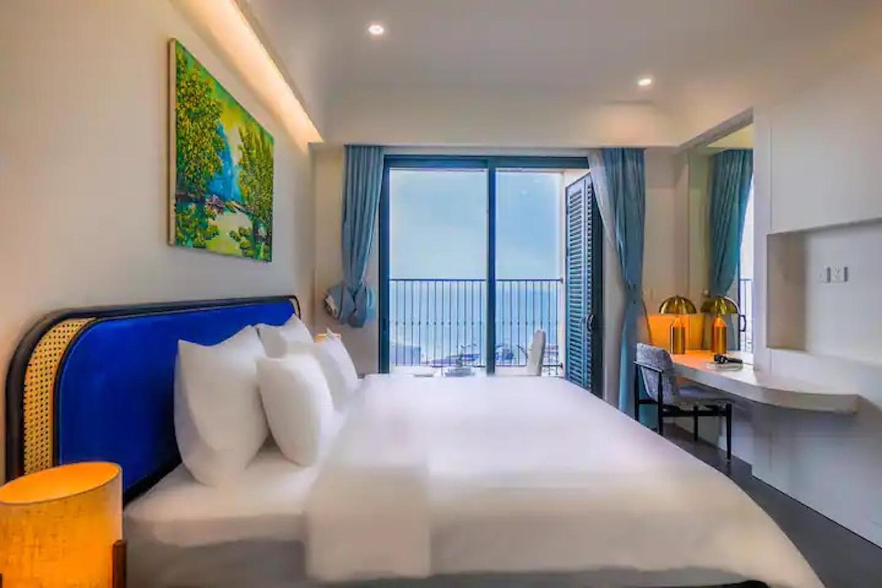 One-Bedroom Apartment - Oceanfront photo 3