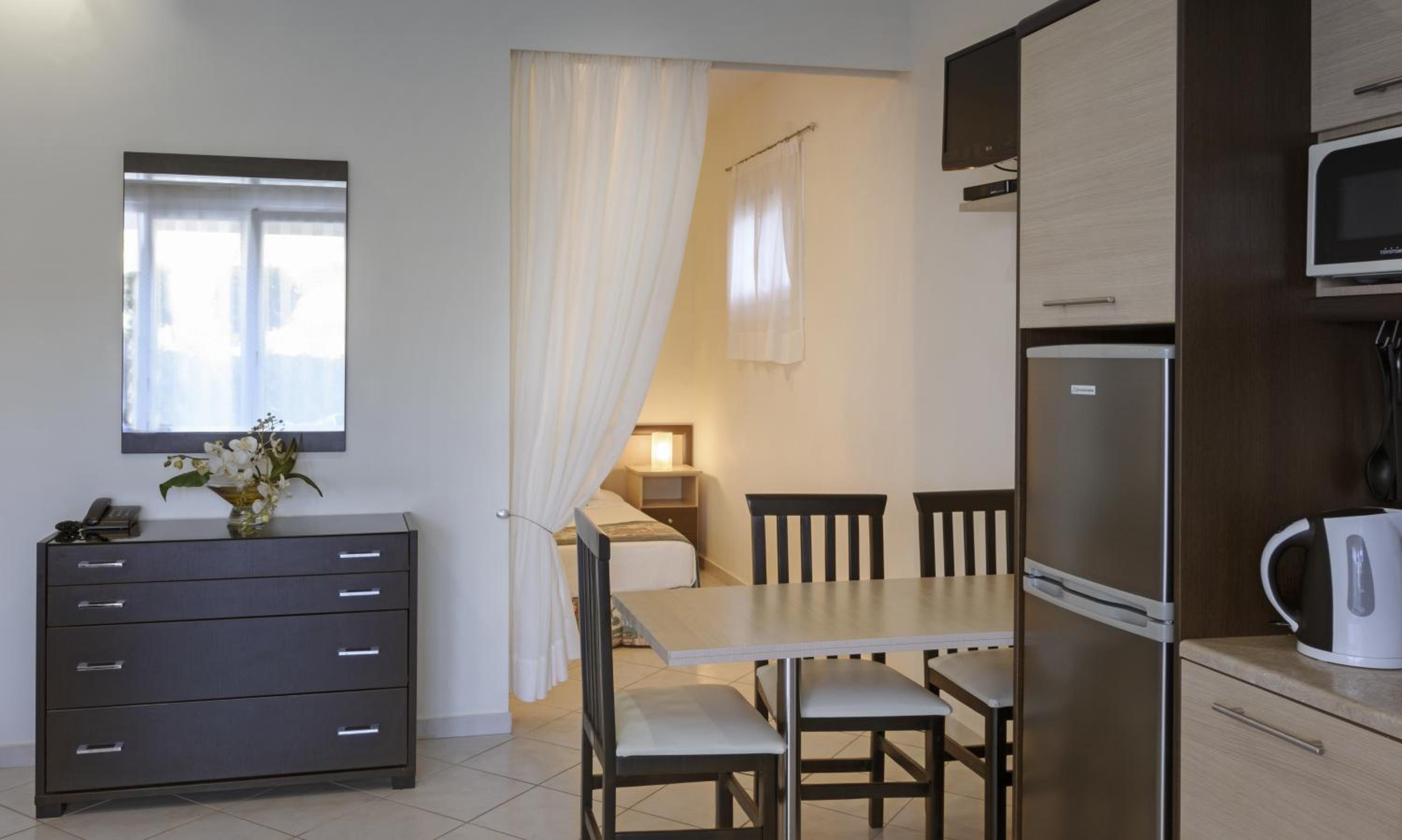 Apartment - Ground Floor photo 2