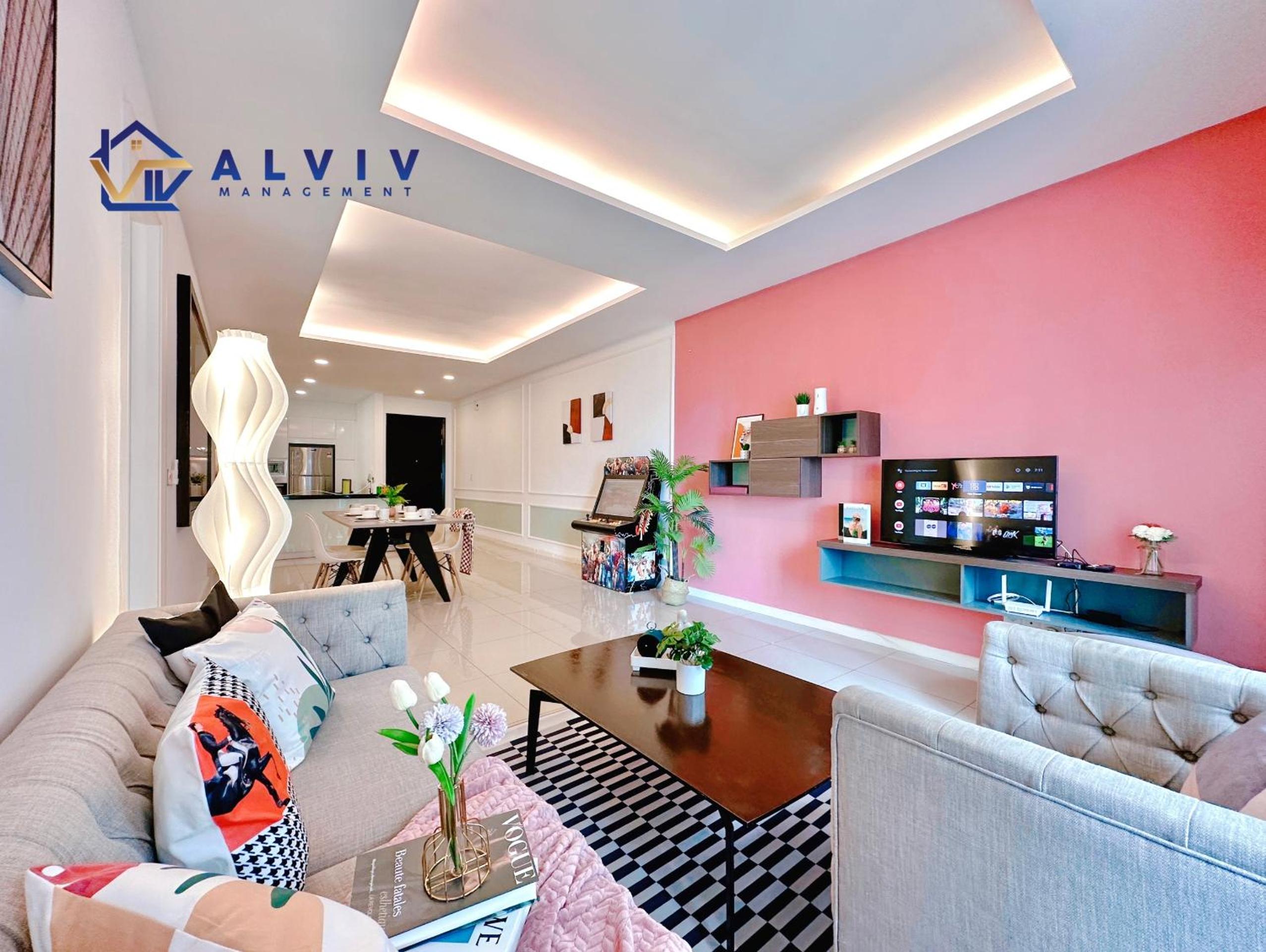 Three-Bedroom Apartment - High Floor - Photo 33