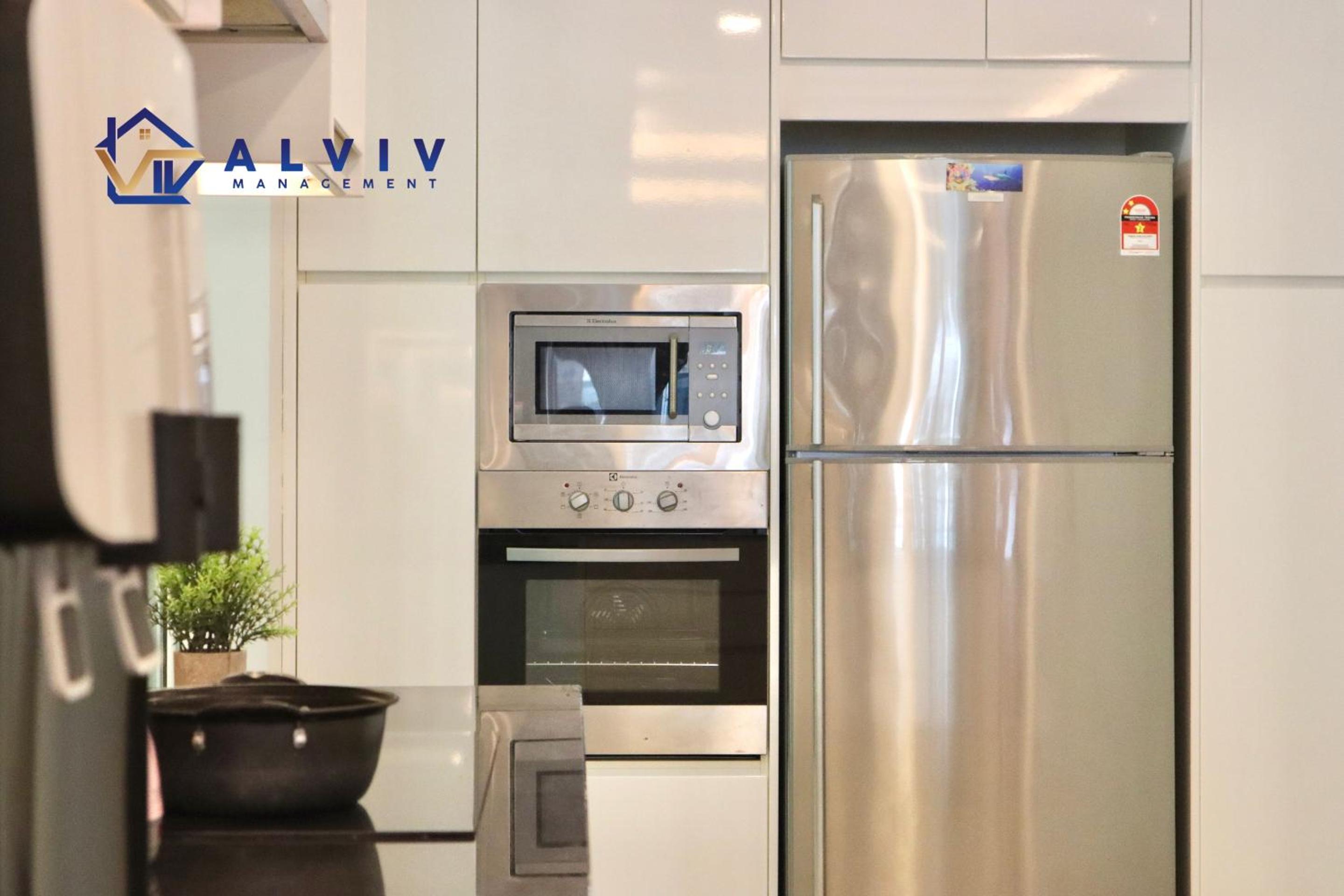 Three-Bedroom Apartment - High Floor - Photo 7