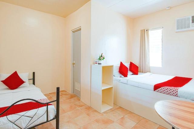 Triple Room with Private Bathroom photo 2
