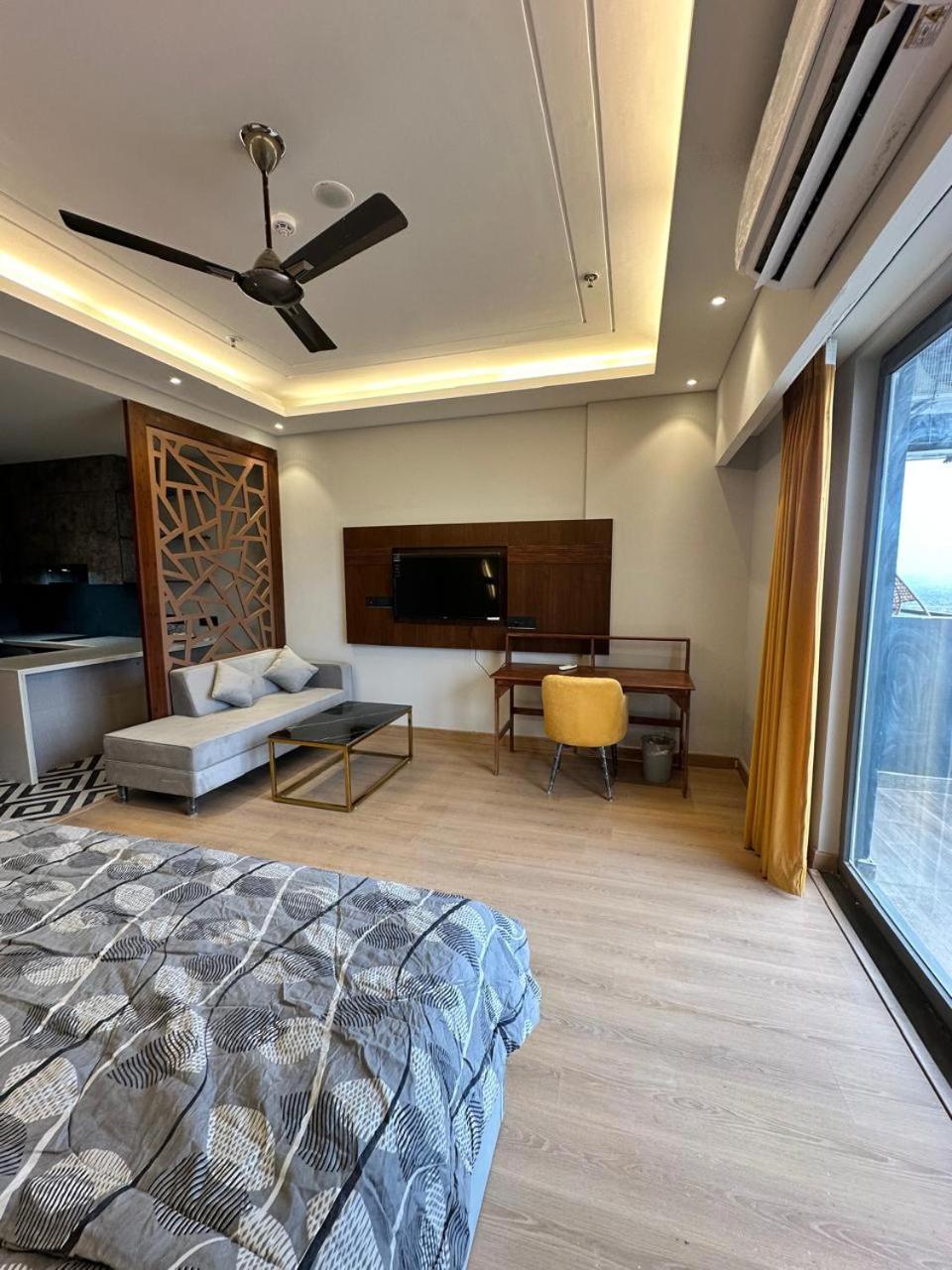 Apartment photo 1