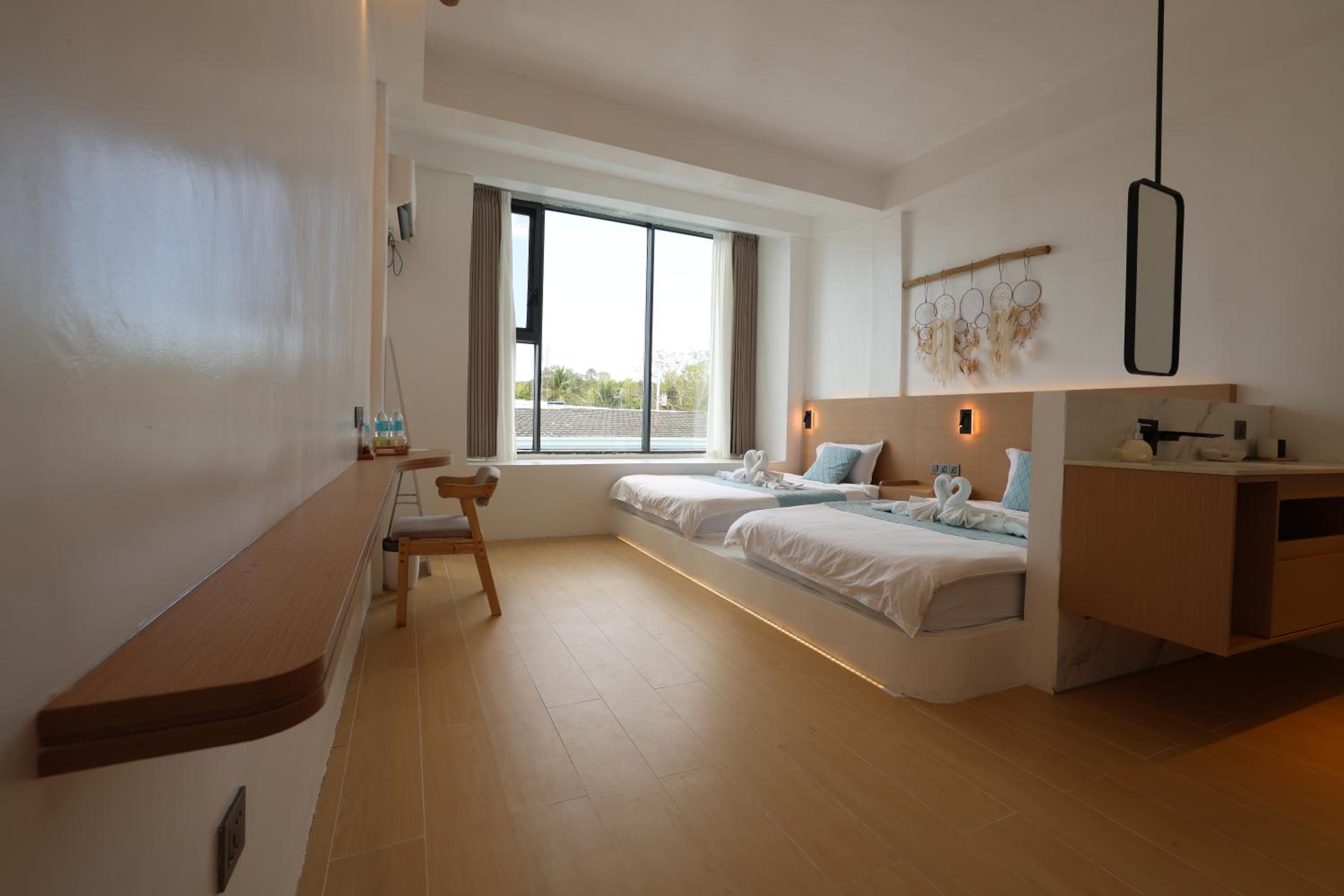 Double Room with Two Double Beds photo 3