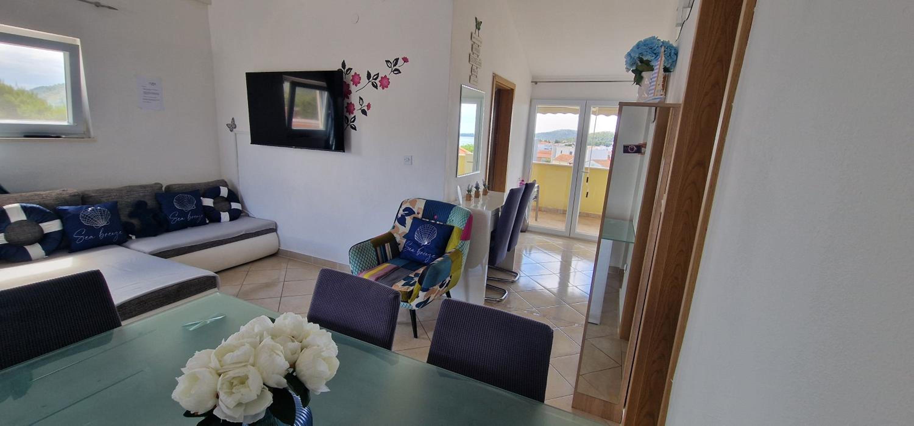 Four-Bedroom Apartment with Terrace and  Sea View photo 1