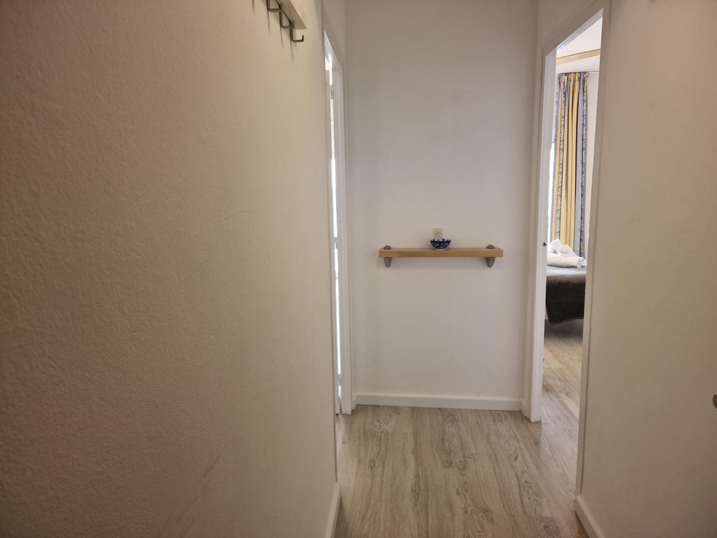 One-Bedroom Apartment photo 3