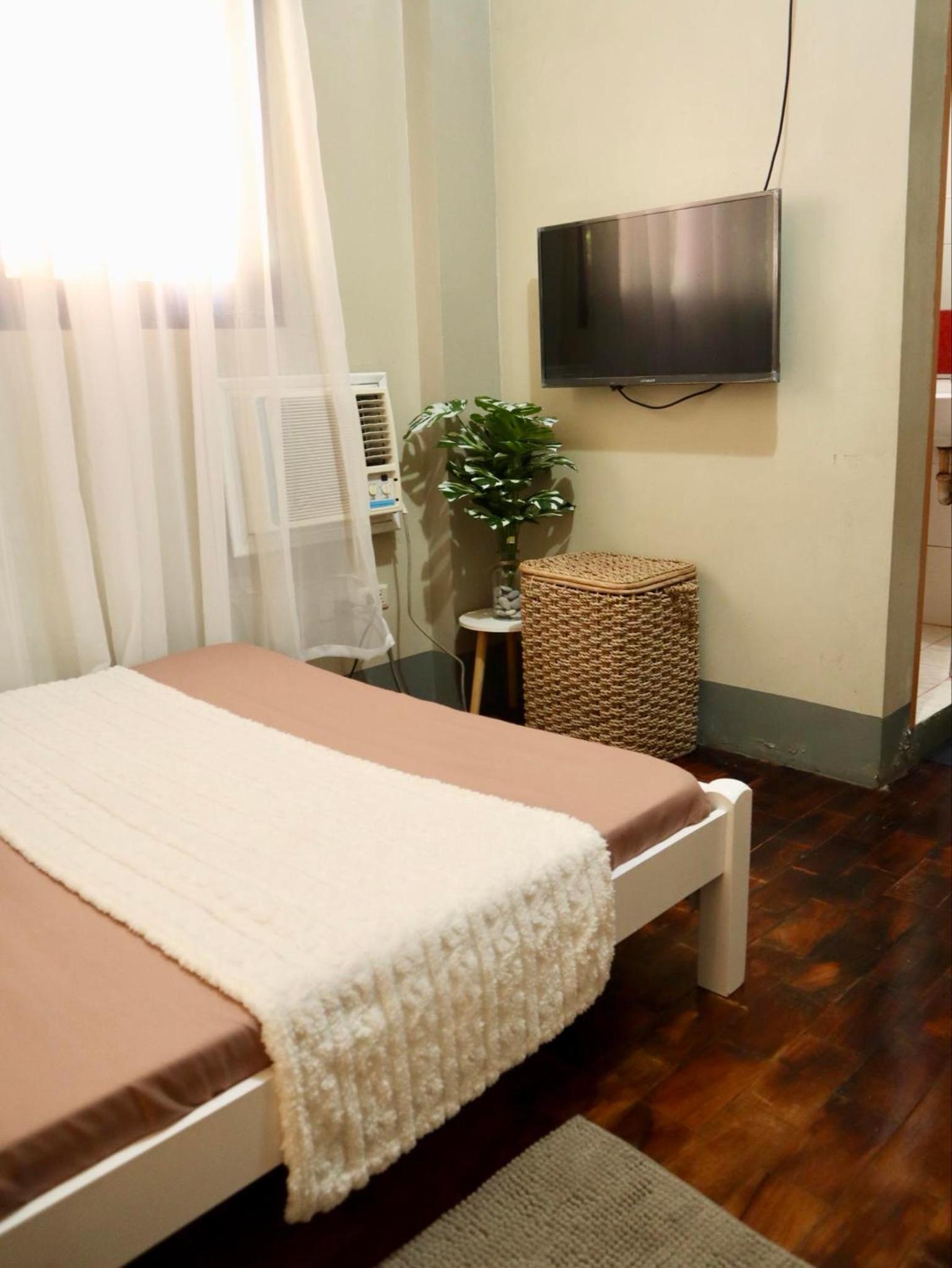 Double Room with Private Bathroom photo 2