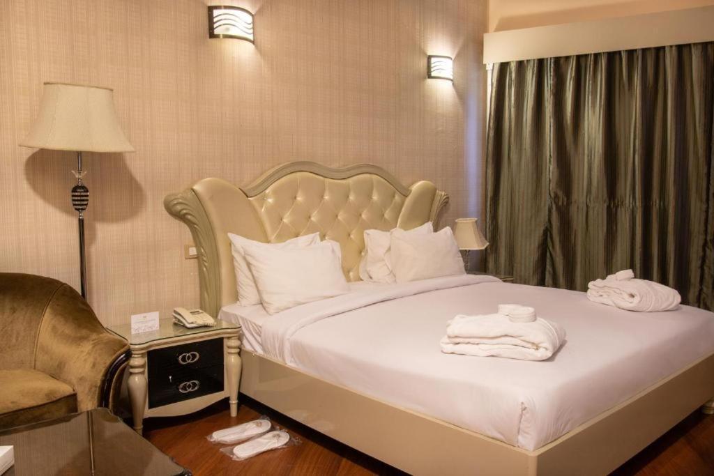 Deluxe Room First Floor-Pool Front For Egyptians & Residents Only photo 2