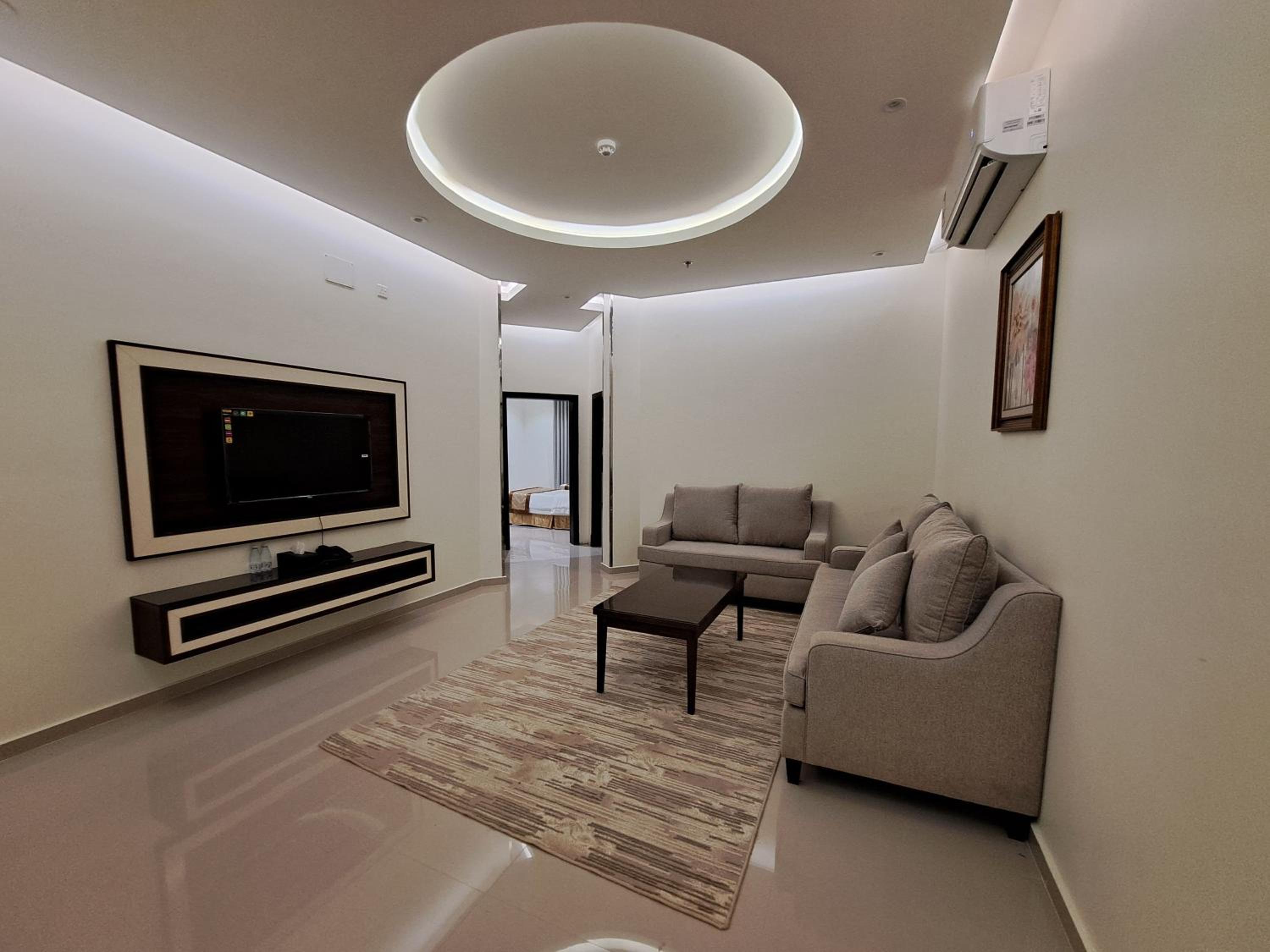 Three-Bedroom Suite photo 1