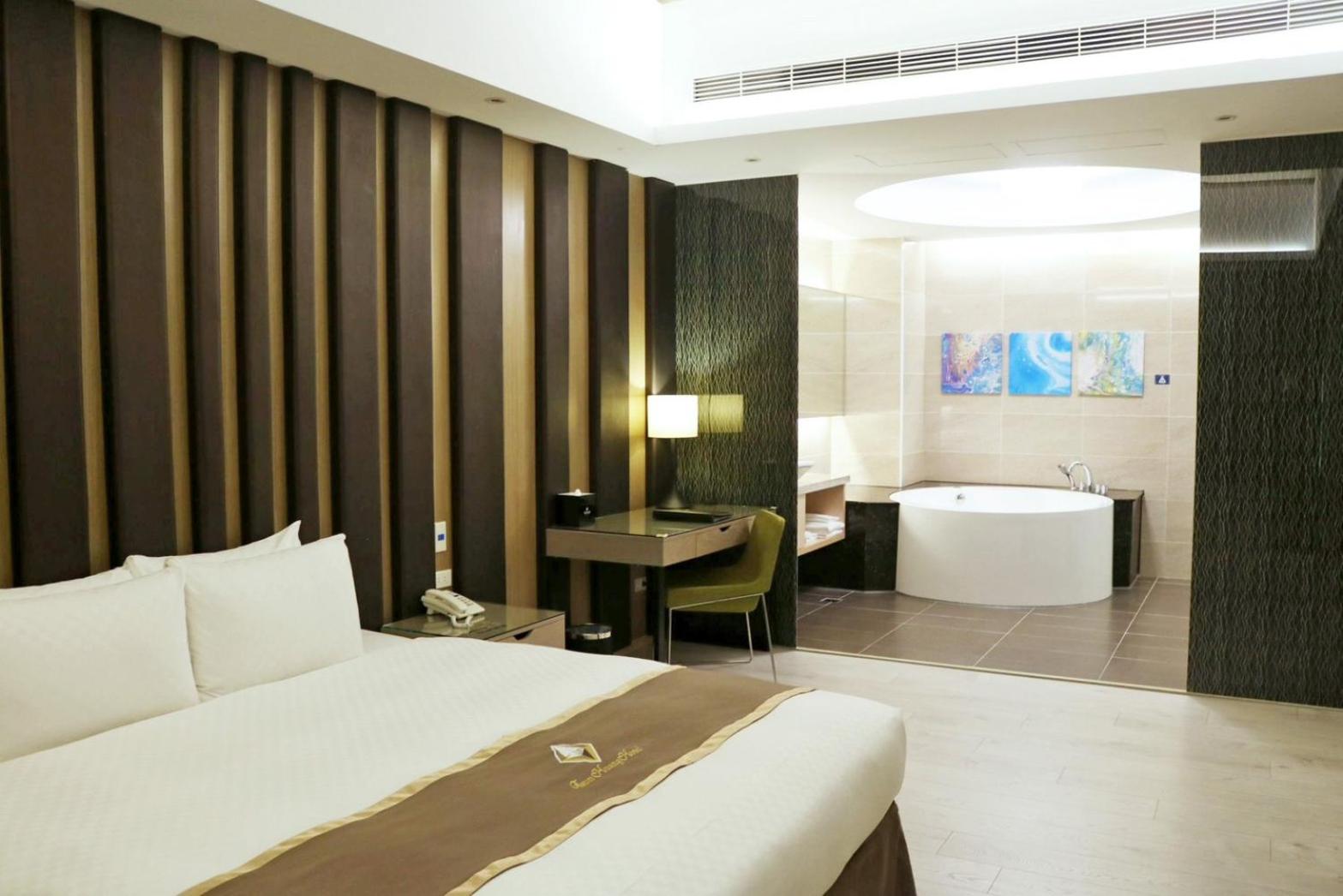 Executive Suite photo 2