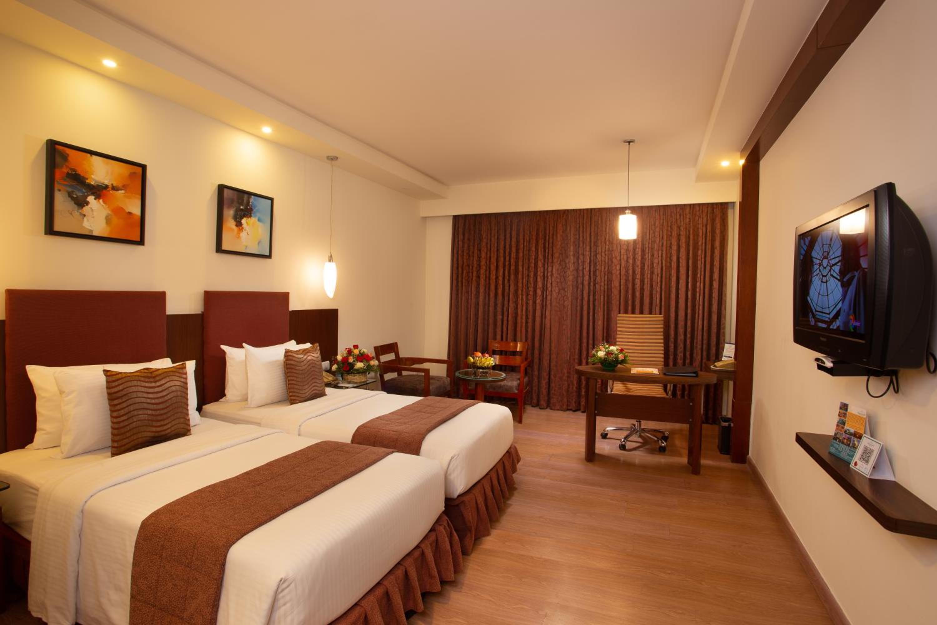 Executive Double Room with 15% discount on Laundry & 10% discount on Food. - Photo 1