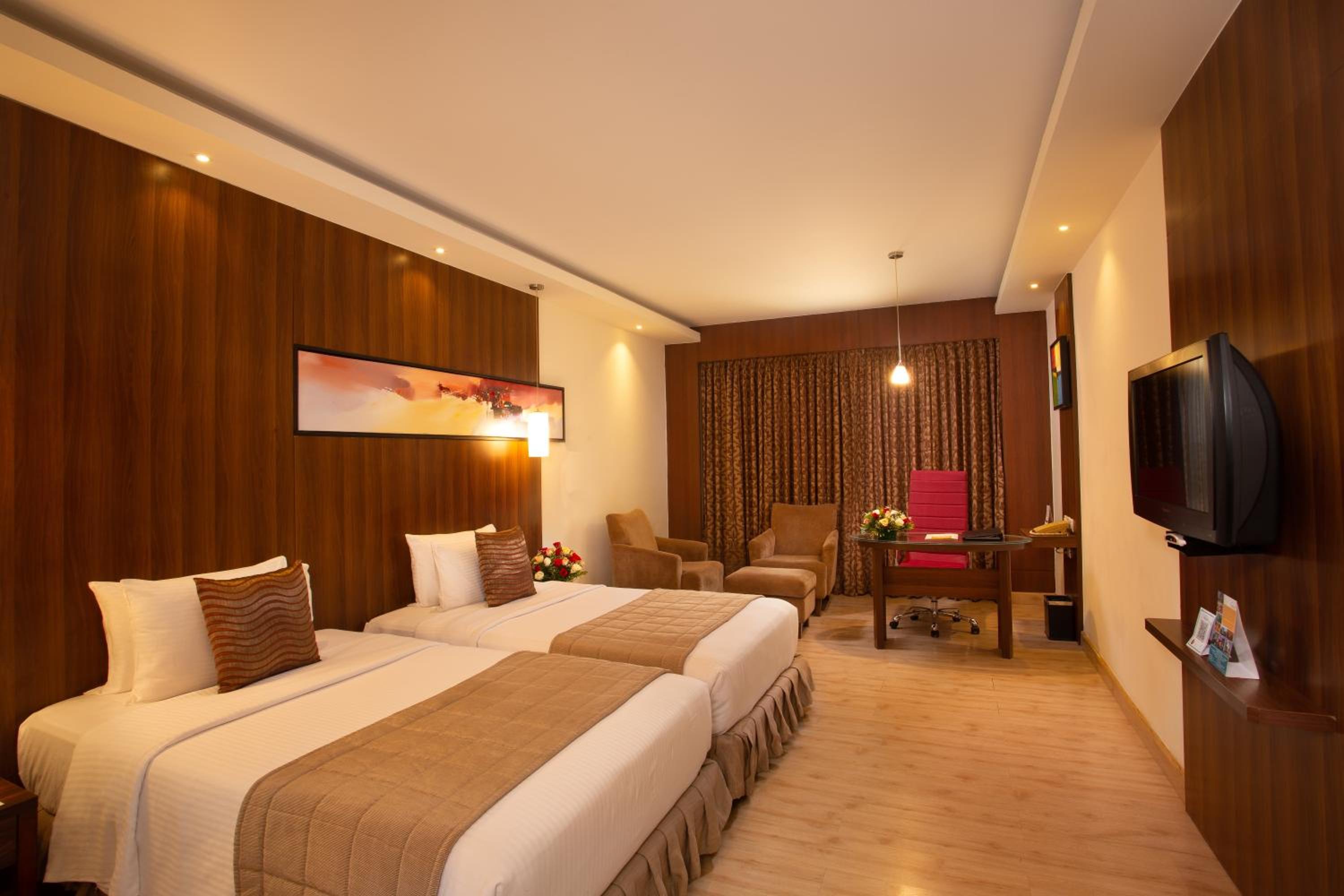 Executive Double Room with 15% discount on Laundry & 10% discount on Food. - Photo 4