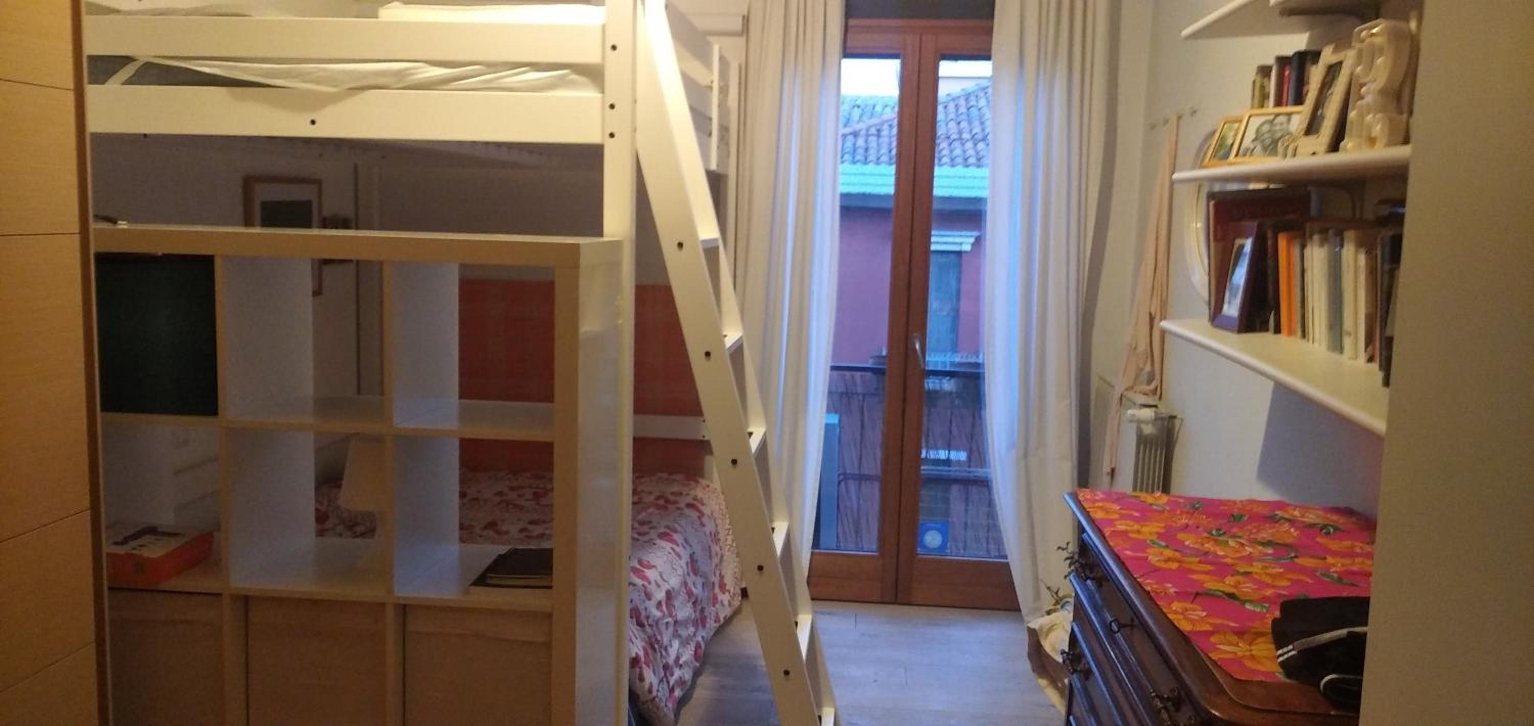 Basic Triple Room with Shared Bathroom