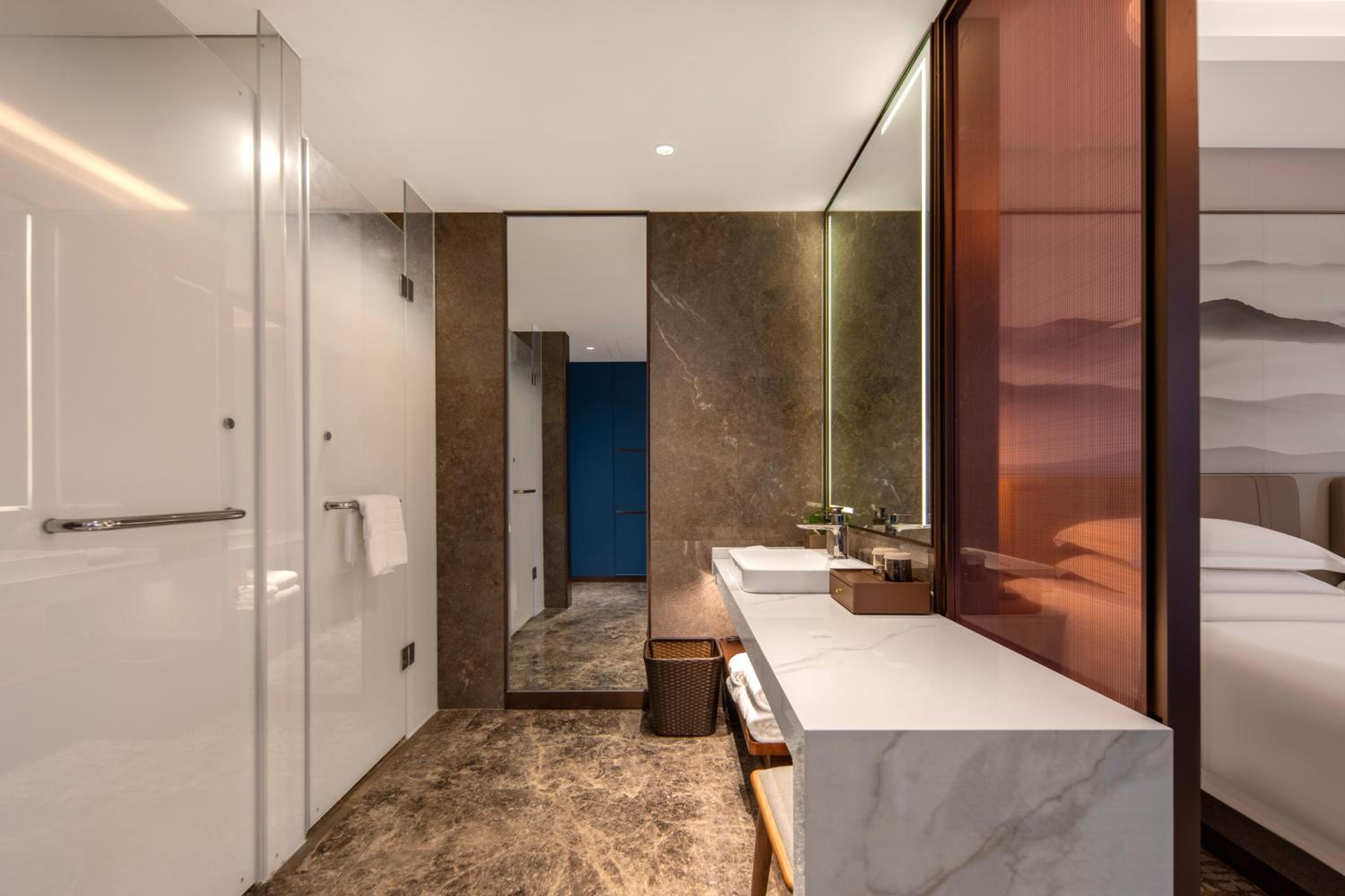 Executive Suite photo 2