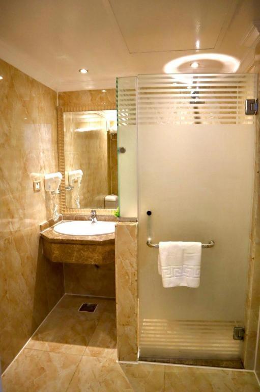 Deluxe Room Ground Floor-Pool Front For Egyptians & Residents Only photo 2