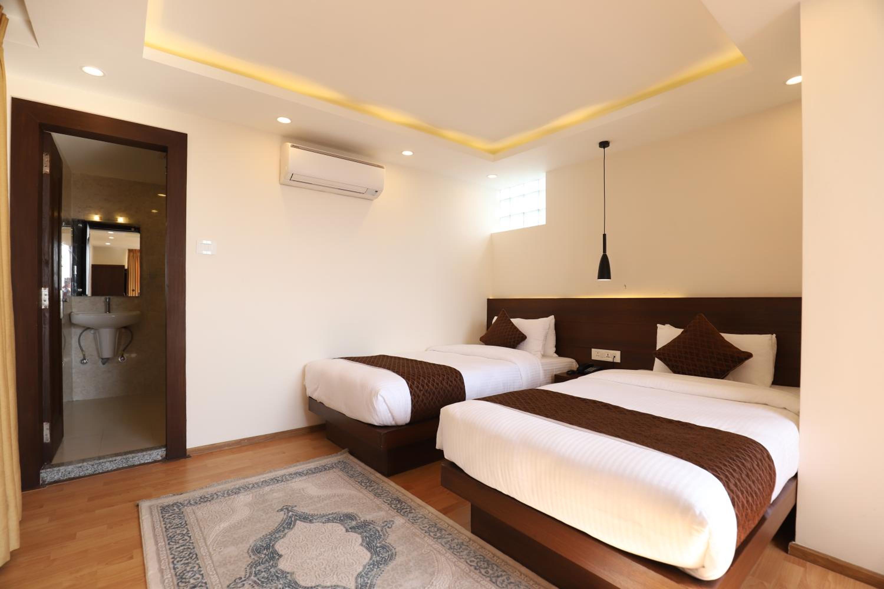 Classic Twin Room - Photo 3