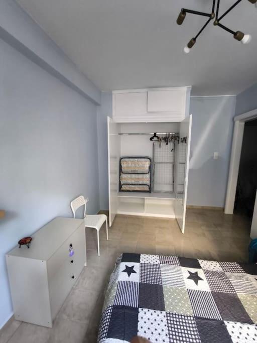 One-Bedroom Apartment with View