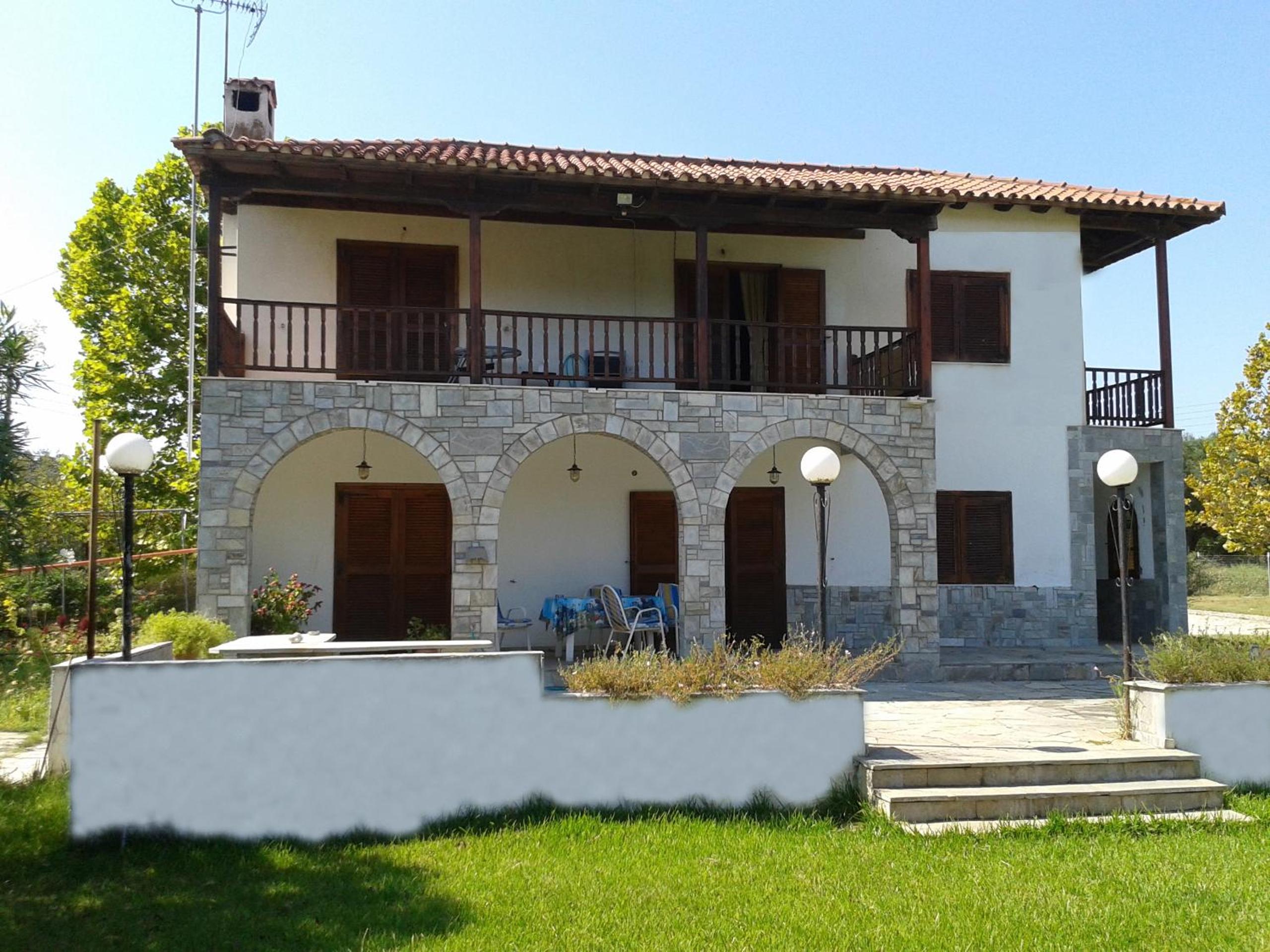 Four-Bedroom House photo 3