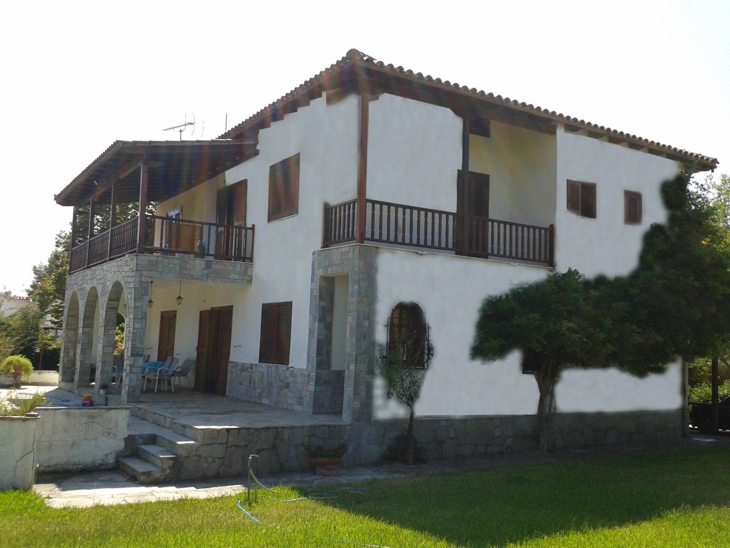 Four-Bedroom House photo 2