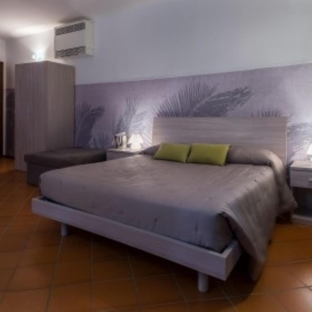 Standard Double or Twin Room - Photo 2