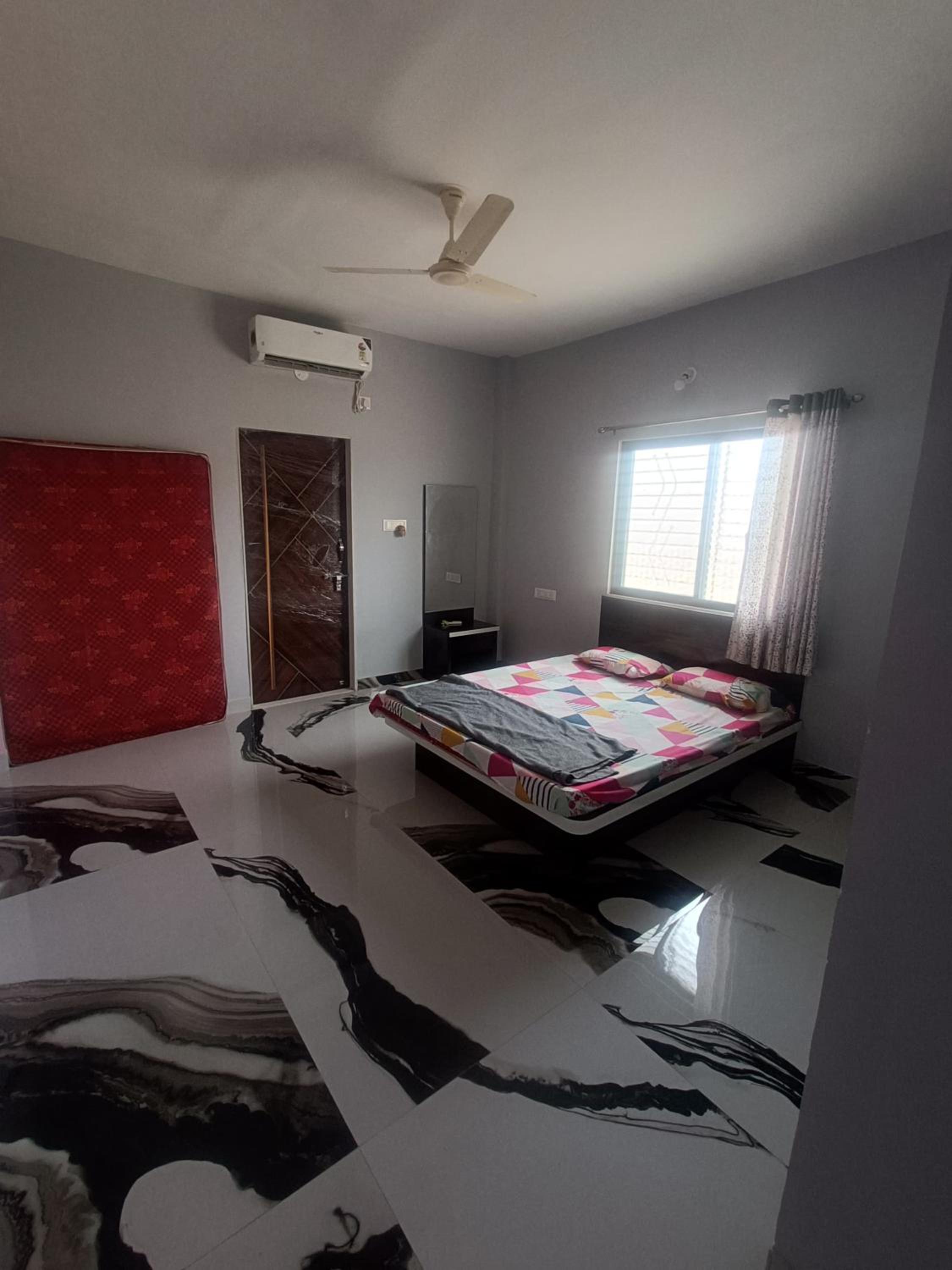 Family Room photo 3