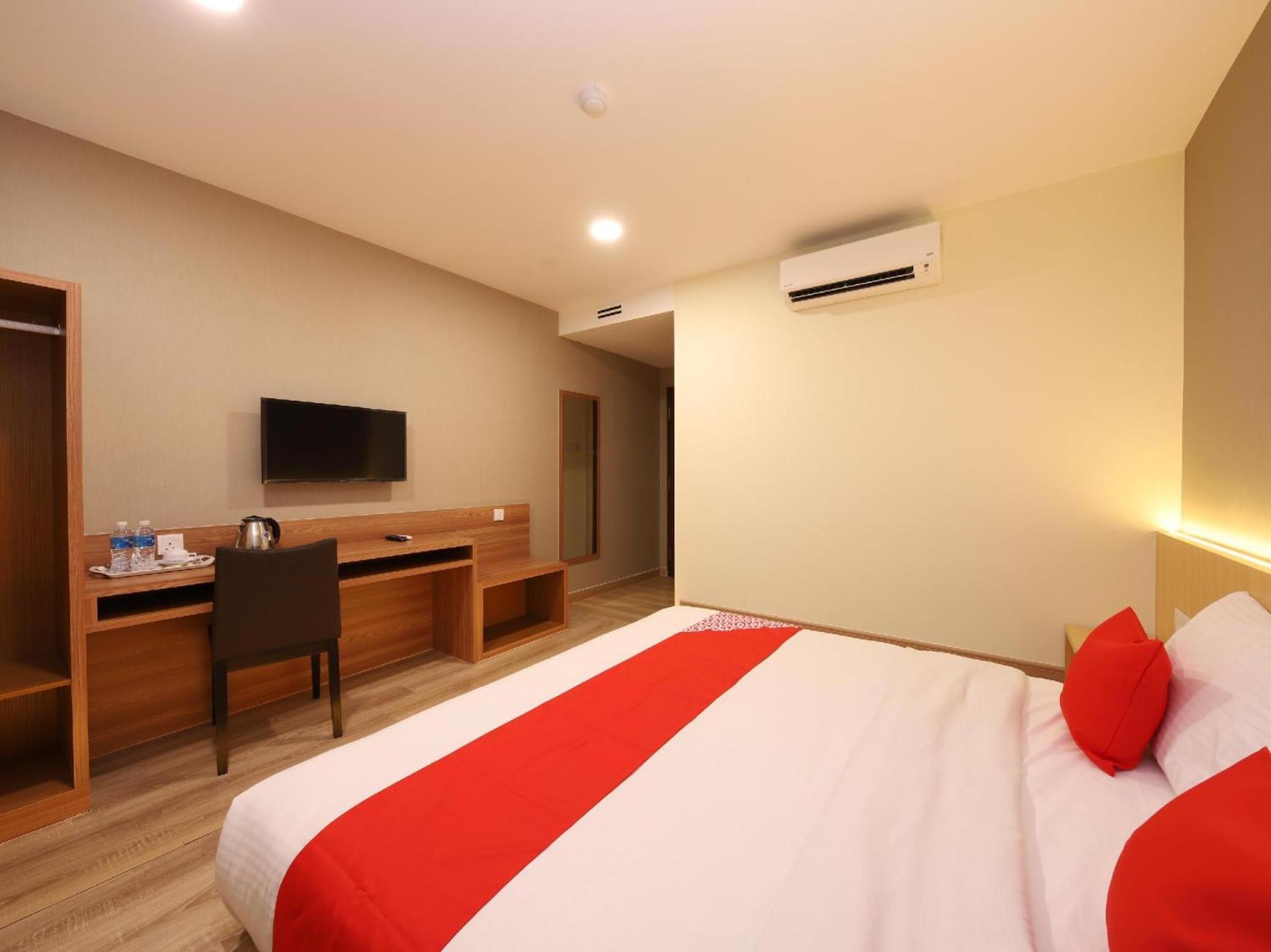 Deluxe King Room photo 3