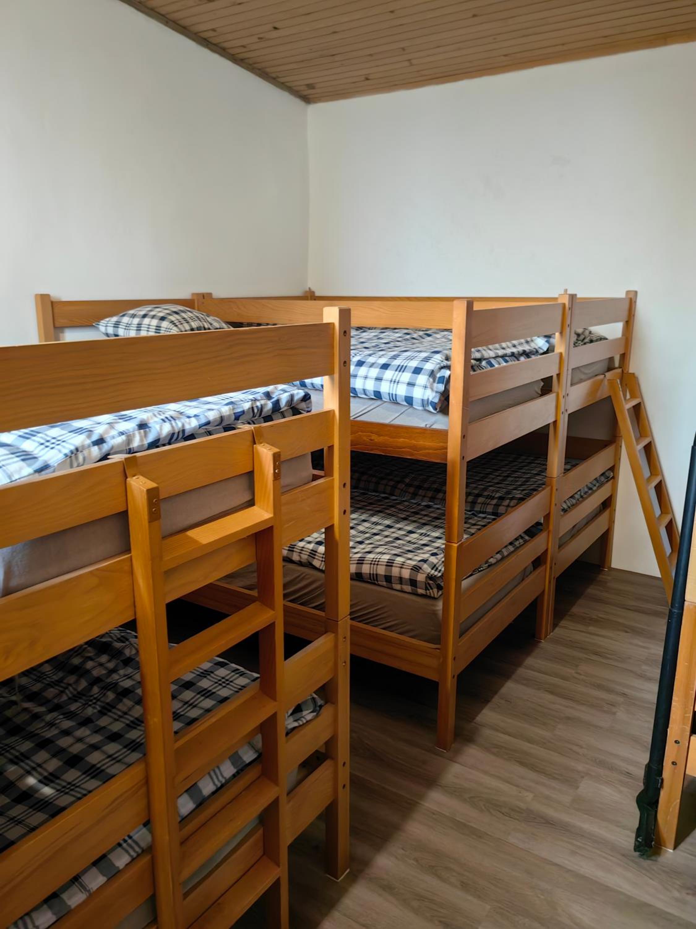 Single Bed In 10-Bed Dormitory Room photo 2
