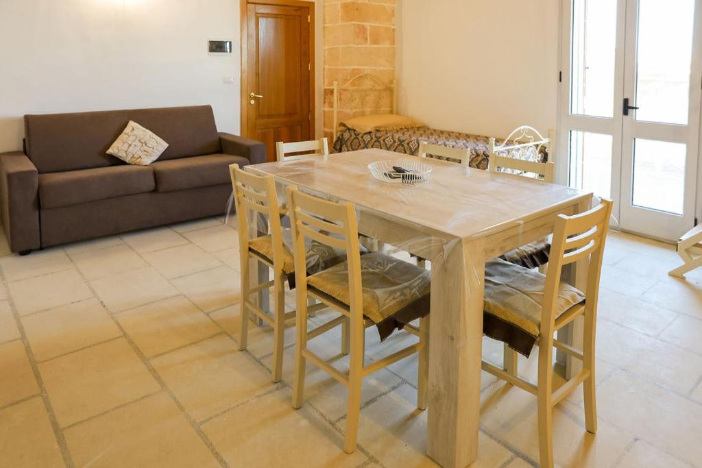 One-Bedroom House photo 2