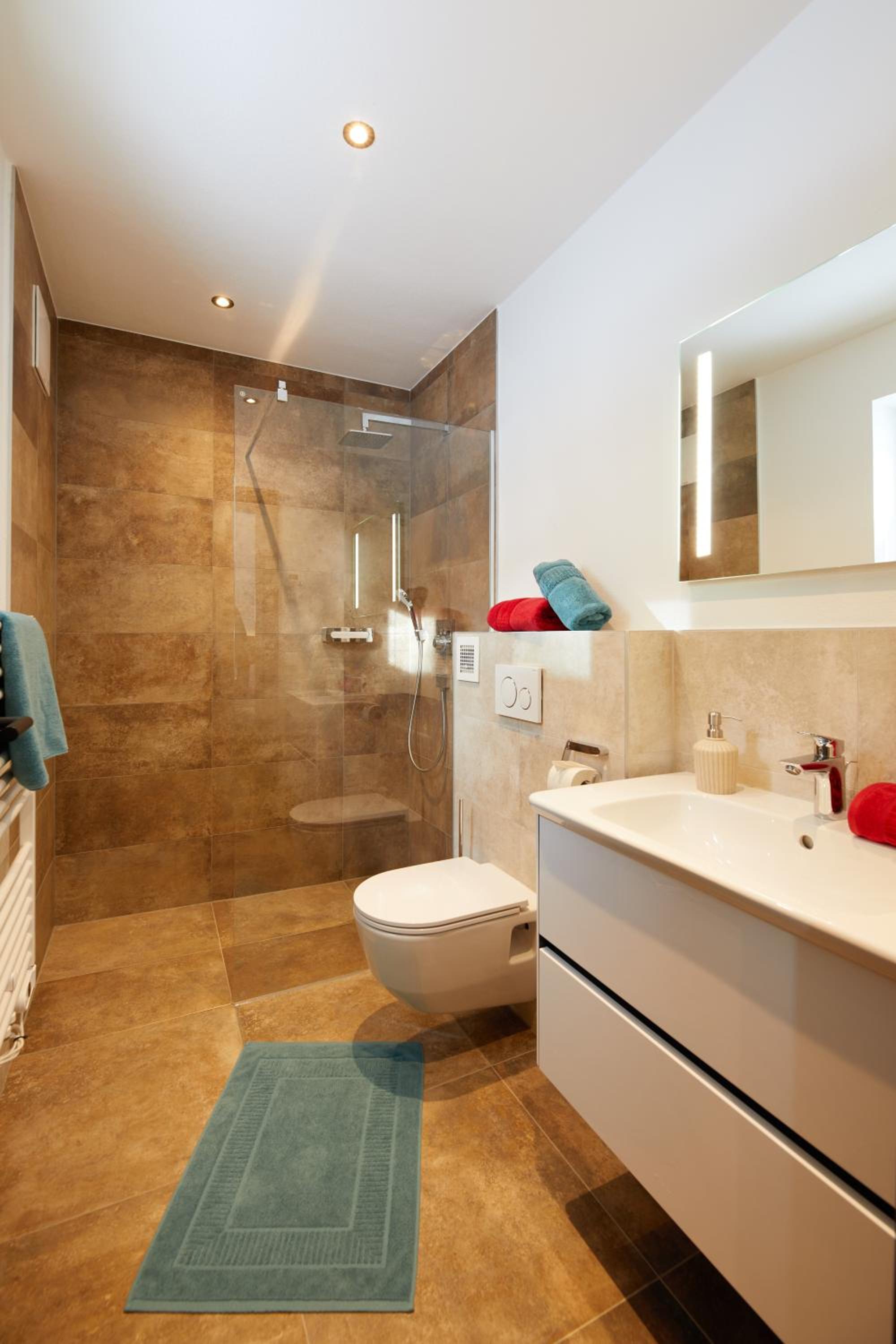 Two-Bedroom Apartment with Terrace photo 2