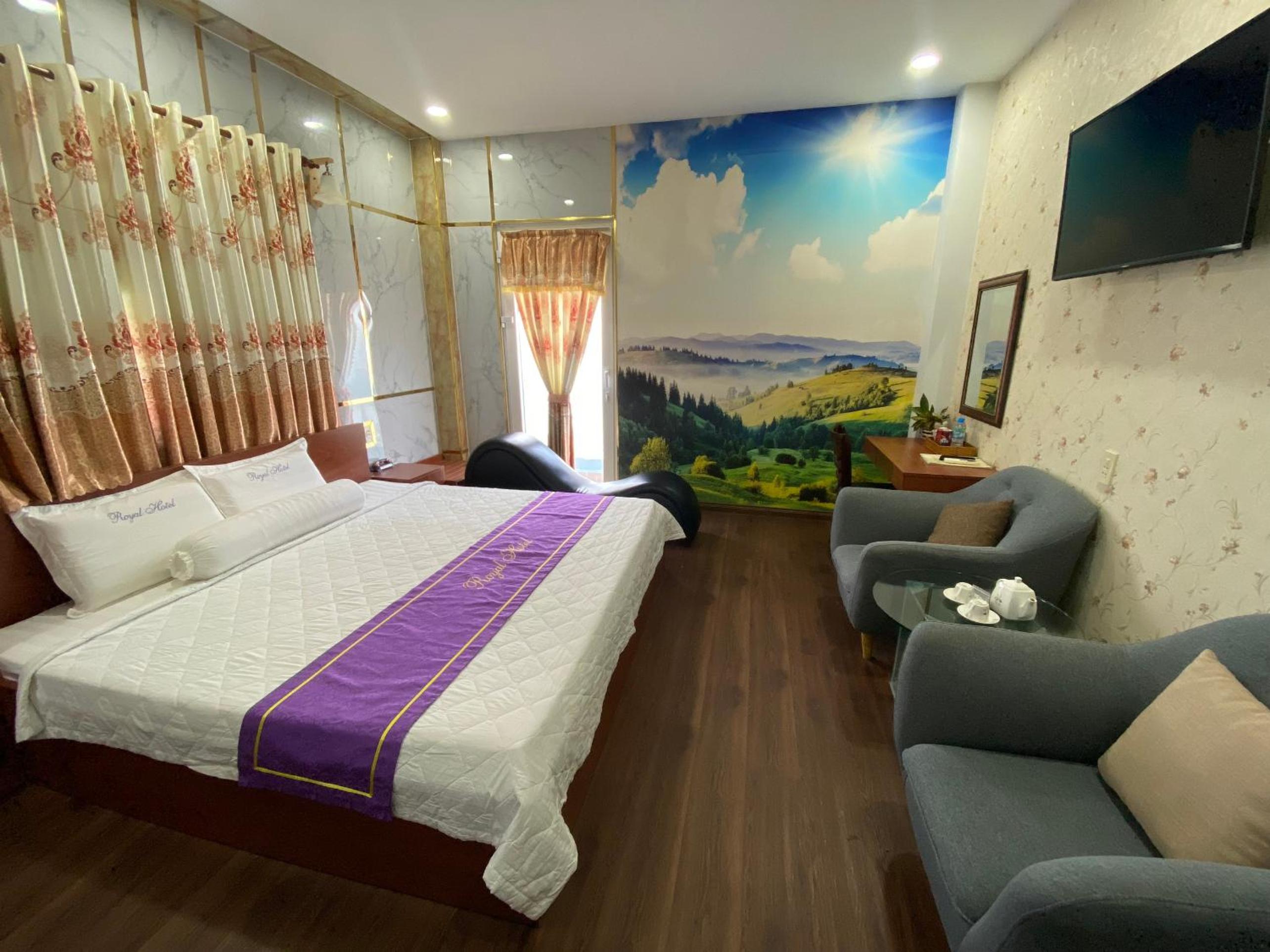 King Room with Balcony photo 2