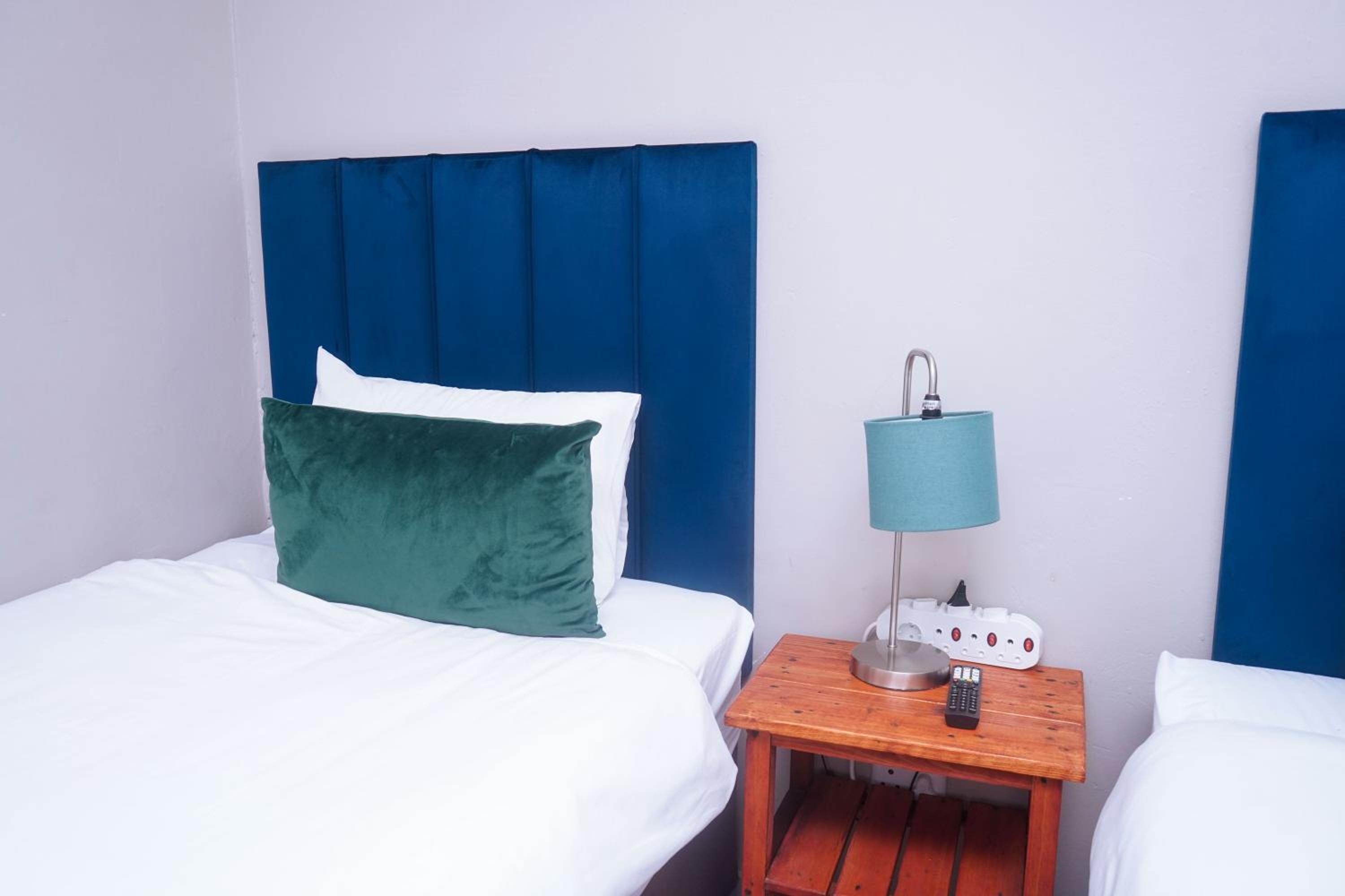 Deluxe Double Room with Shower photo 2
