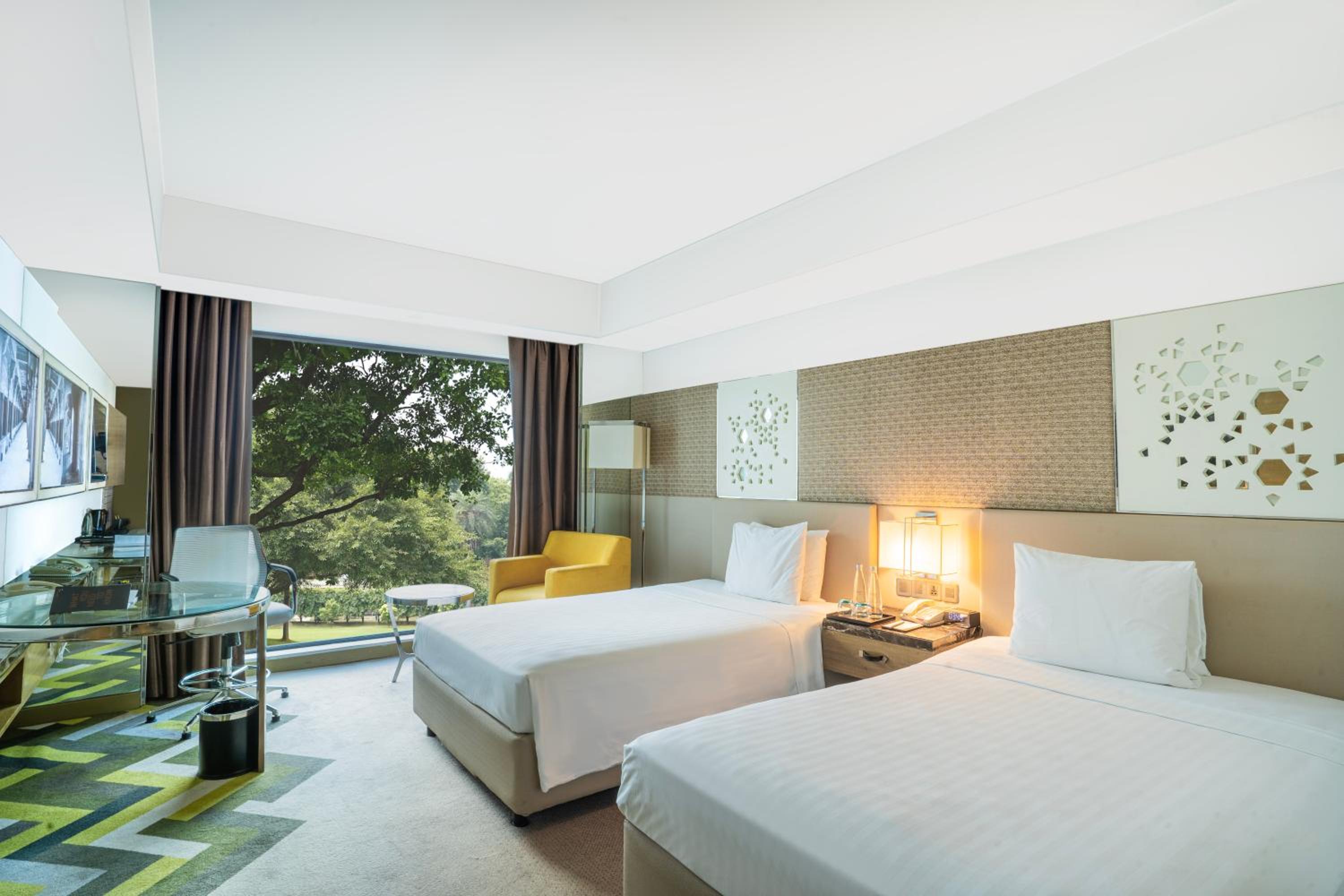 Deluxe Twin Room Enjoy INR 750 F&B Credit, 15% off Spa, Early check-in Late check-out (Subject to availability) - Photo 2
