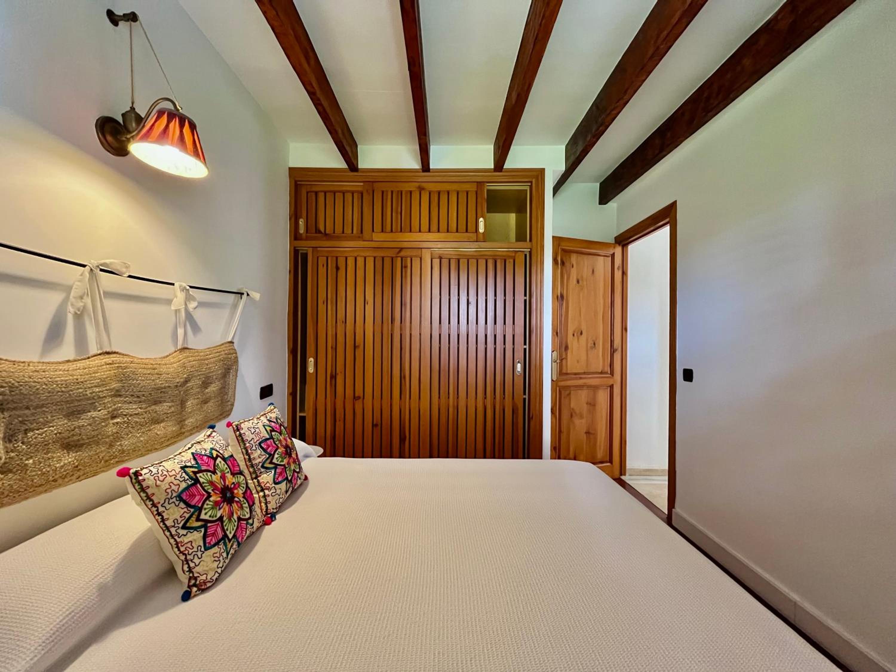 Superior Bungalow photo 1