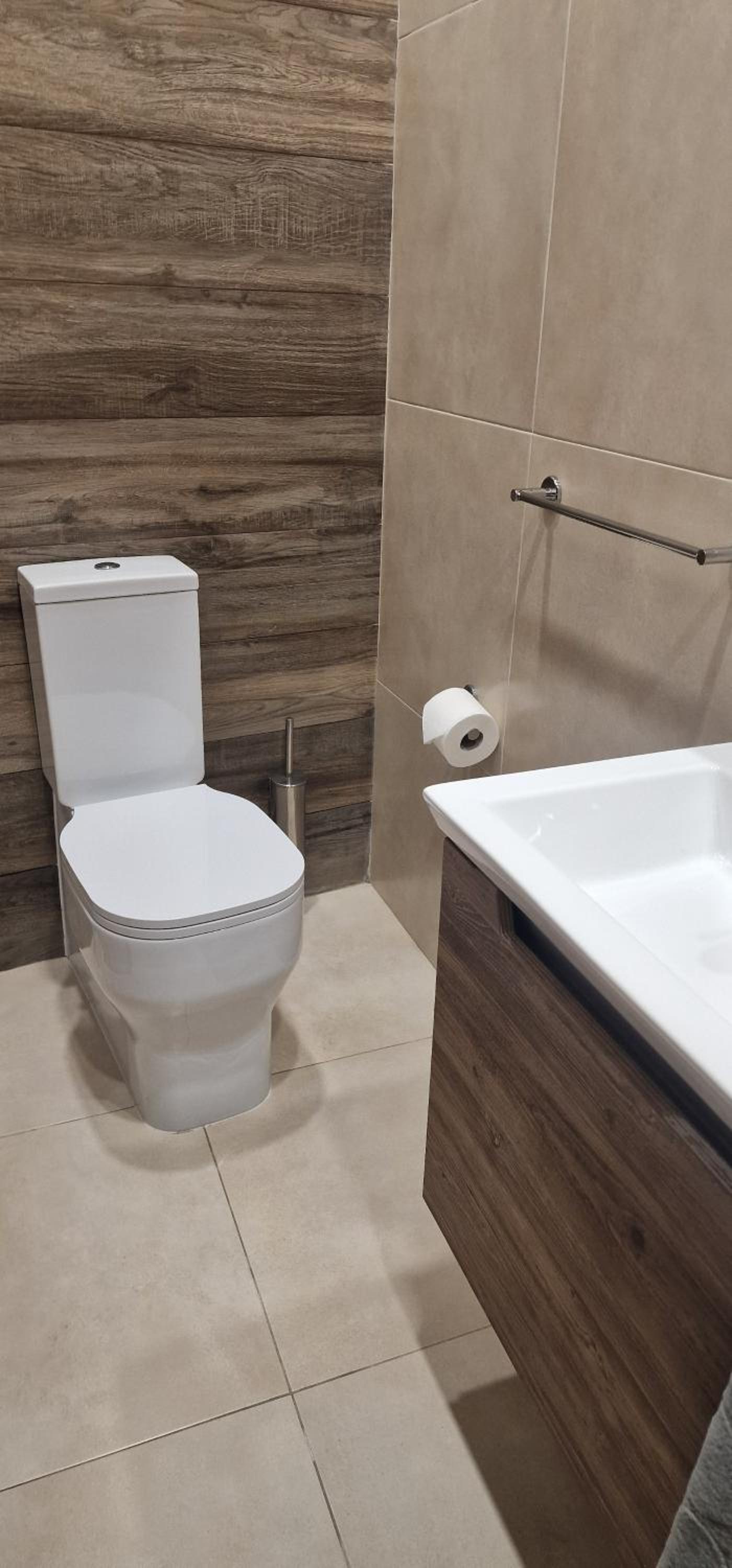 Double Room With Private Bathroom photo 3