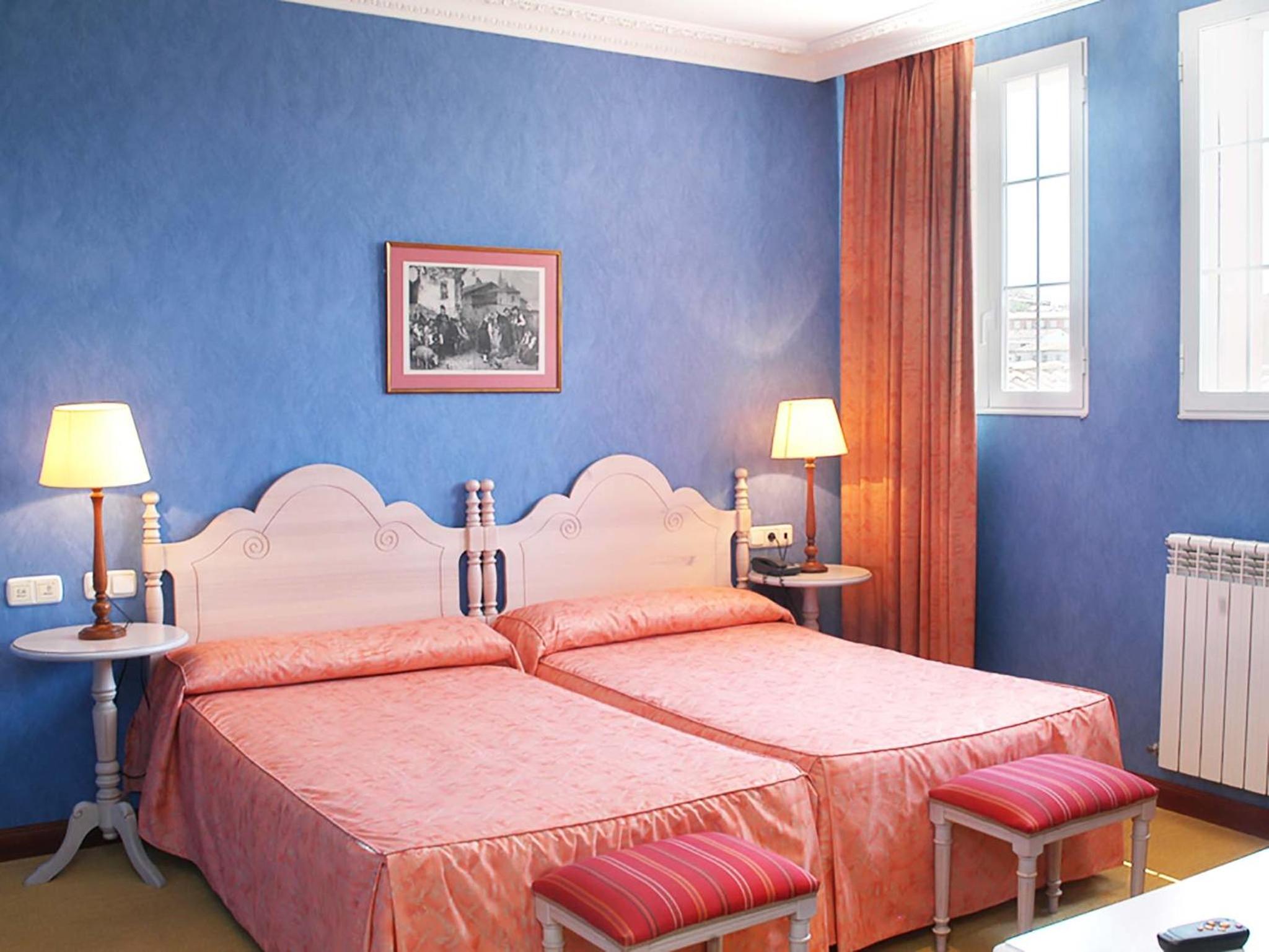 Twin Room - Photo 5
