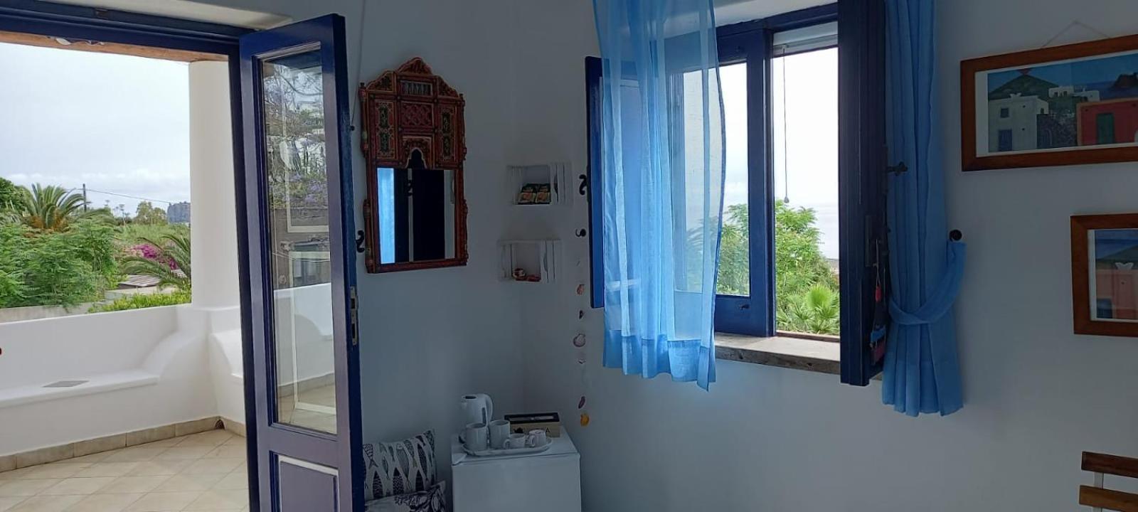 Double Room With Private External Bathroom photo 3