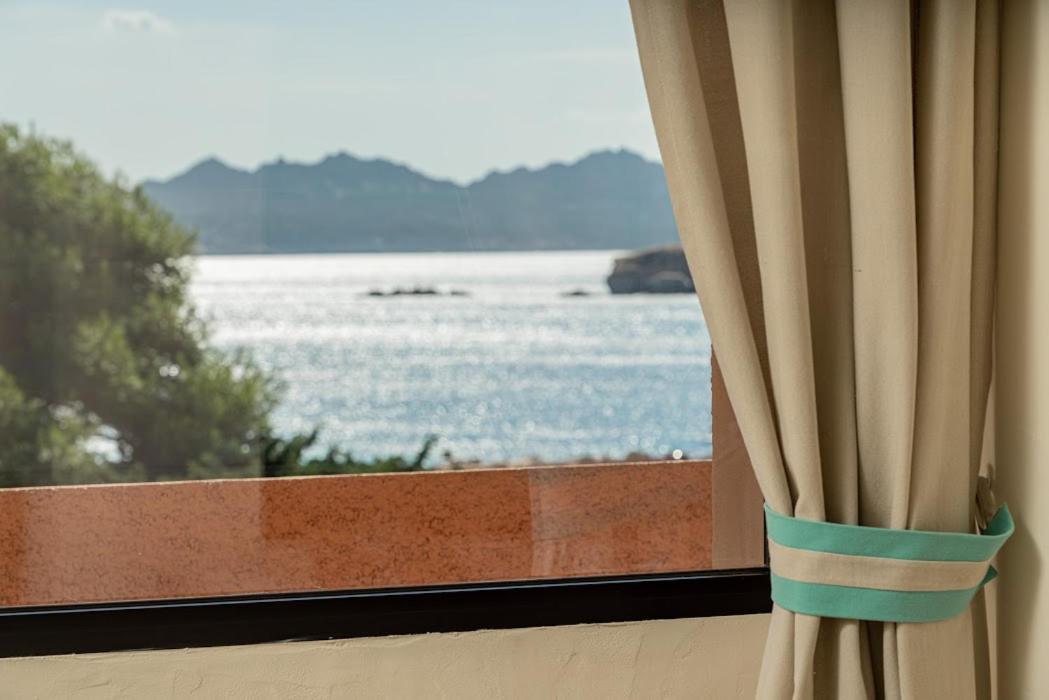 Double Room with Sea View - Photo 32