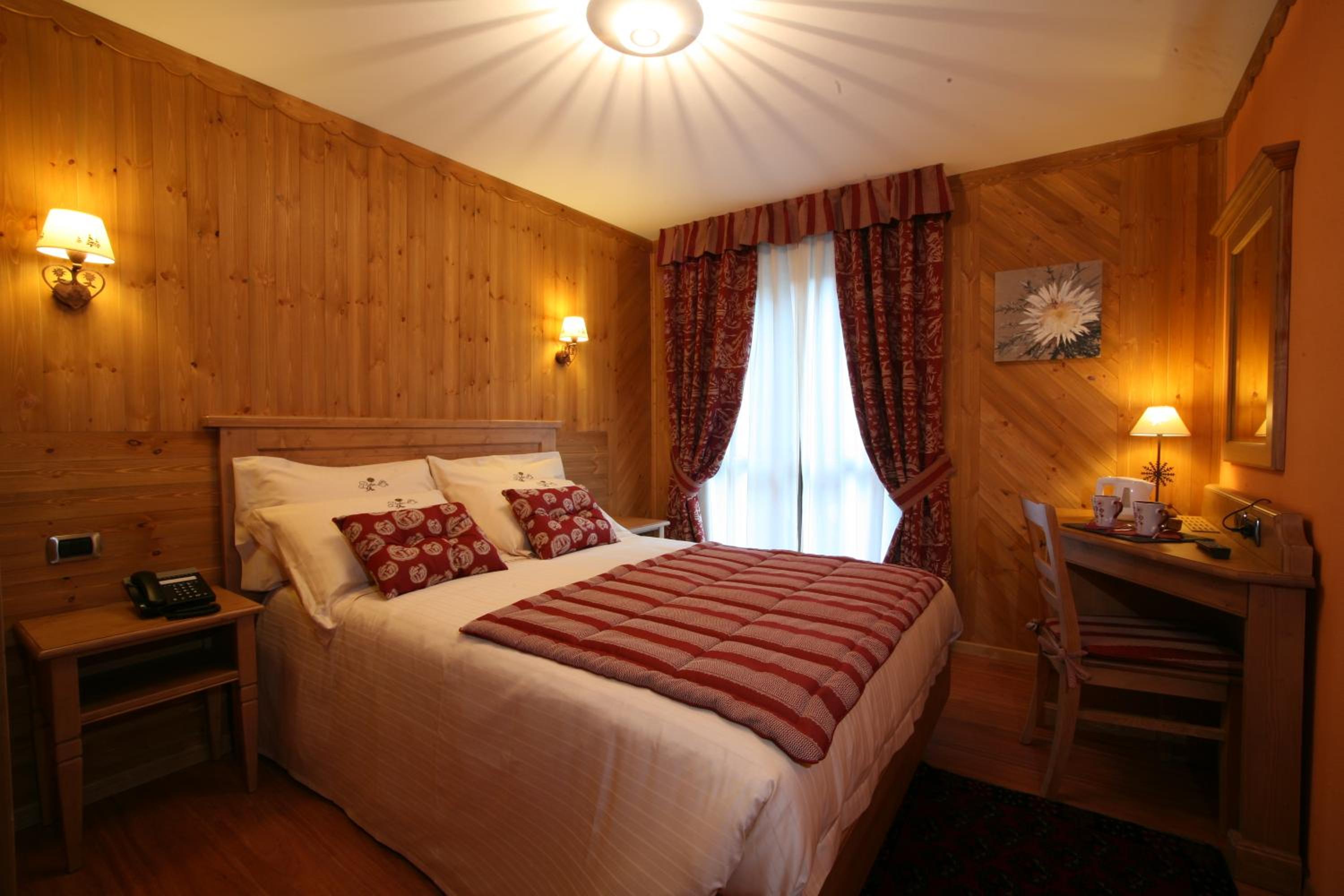 Large Single Room photo 3